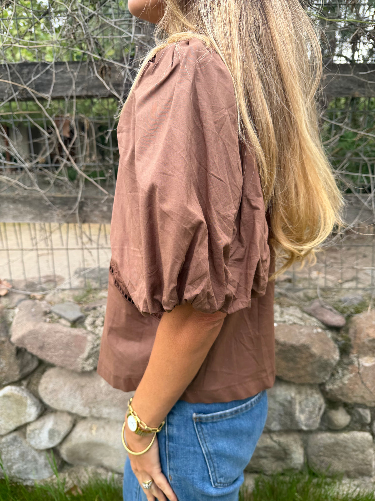 New blusa mangas abullonadas  café