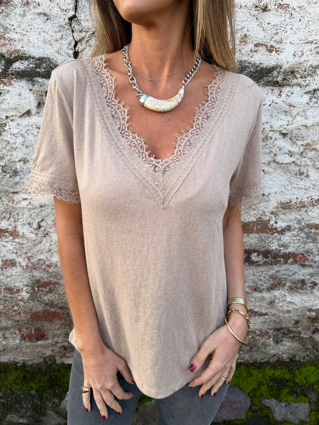 Polera algodón rústico encajes beige