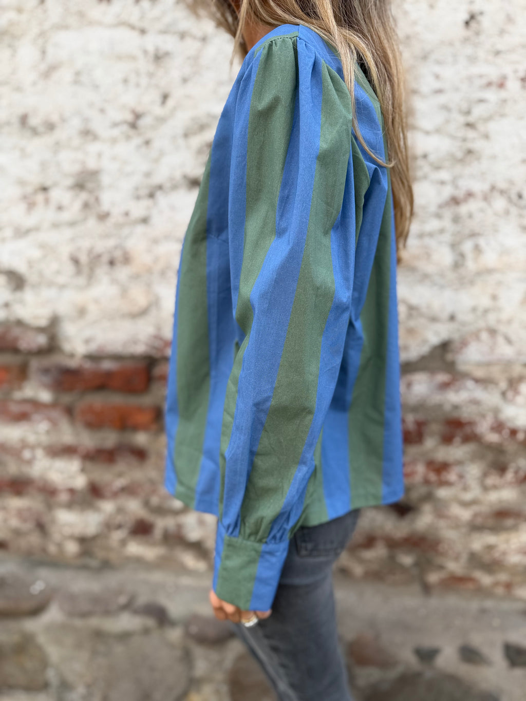 Blusa rayada azul verde