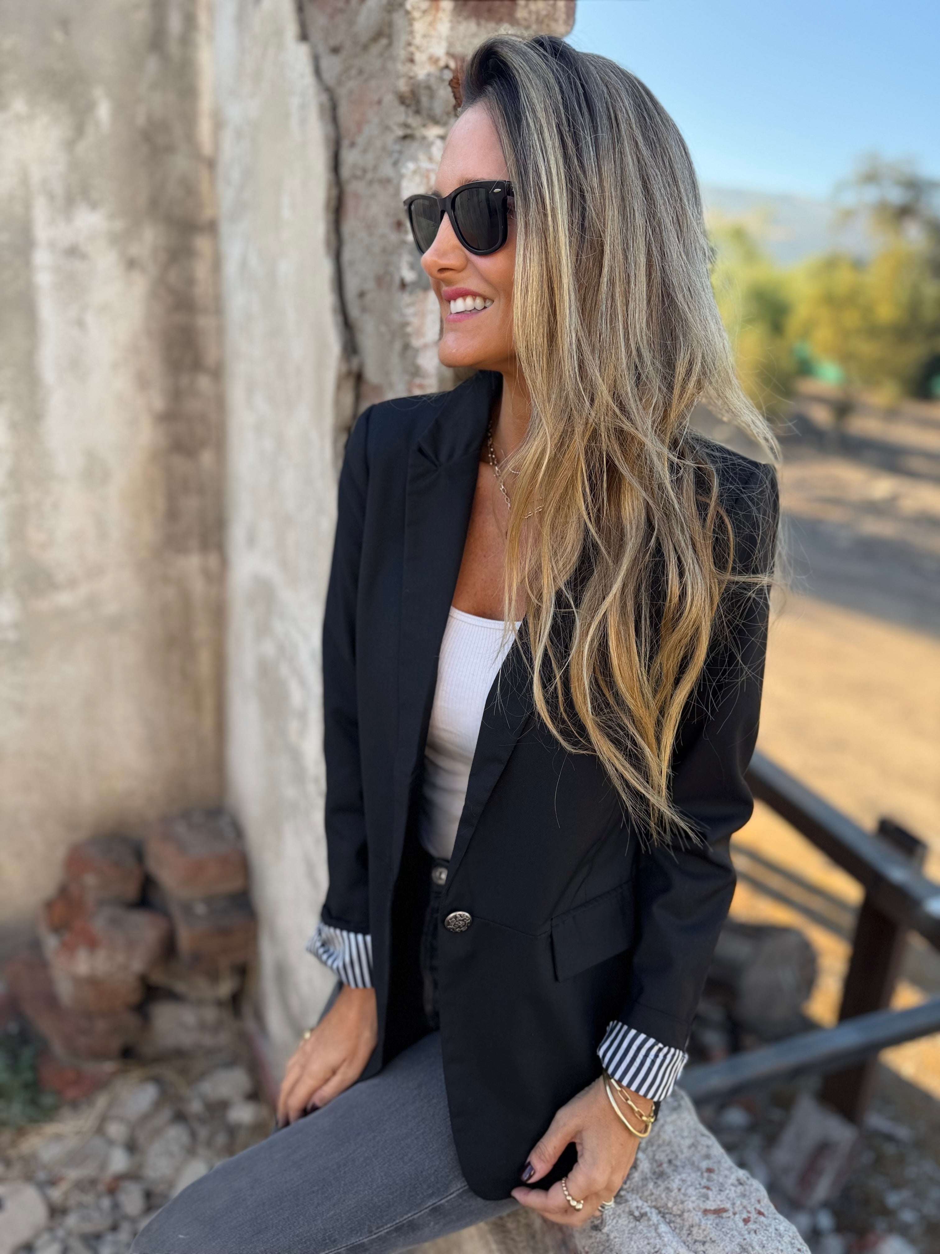 Blazer gabardina delgada con doblez rayado negra