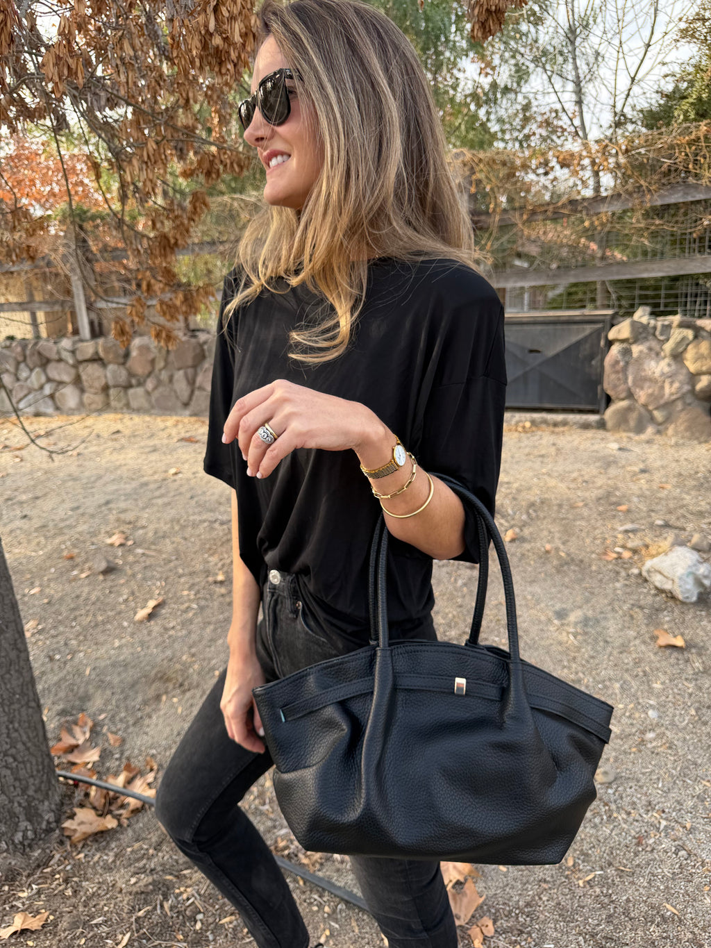 Cartera efecto cuero graneado maca negra