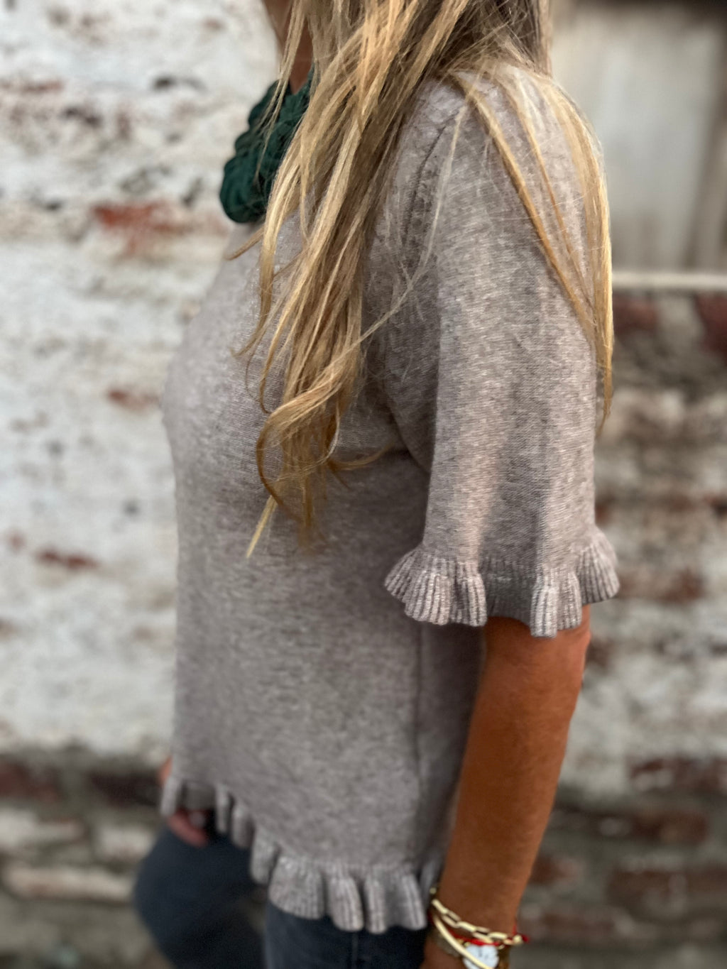 Polera/ Chaleco vuelitos taupé