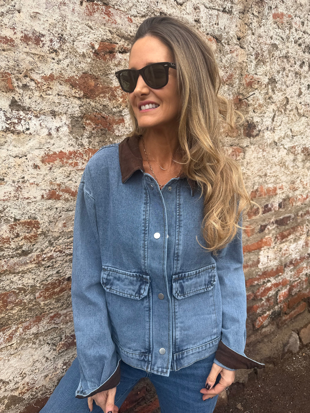 Chaqueta bluejean detalles cotelé celeste