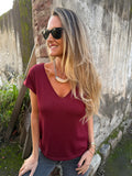 Polera V hilo burdeo