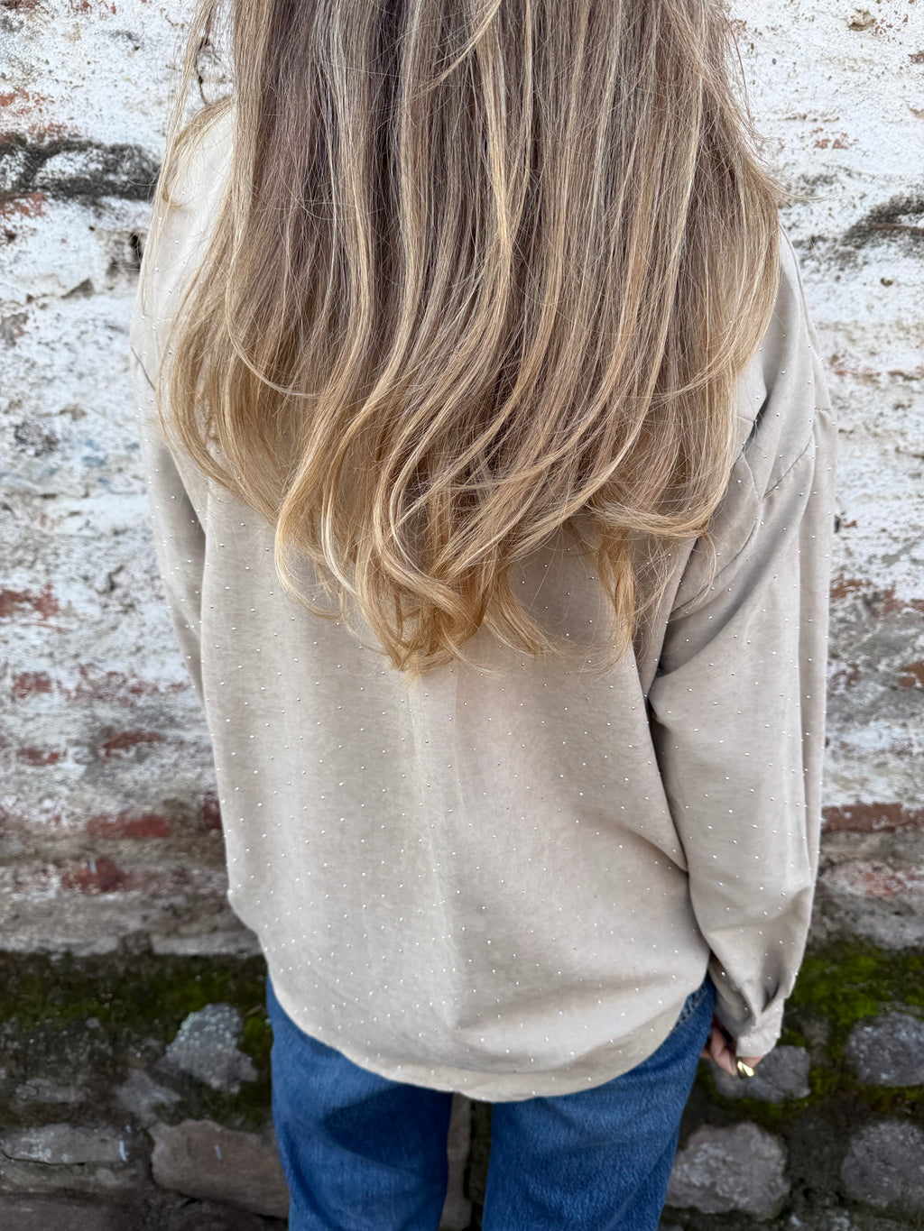 Blusa gamuza tachitas beige
