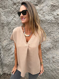 Blusa básica V pinza central camel