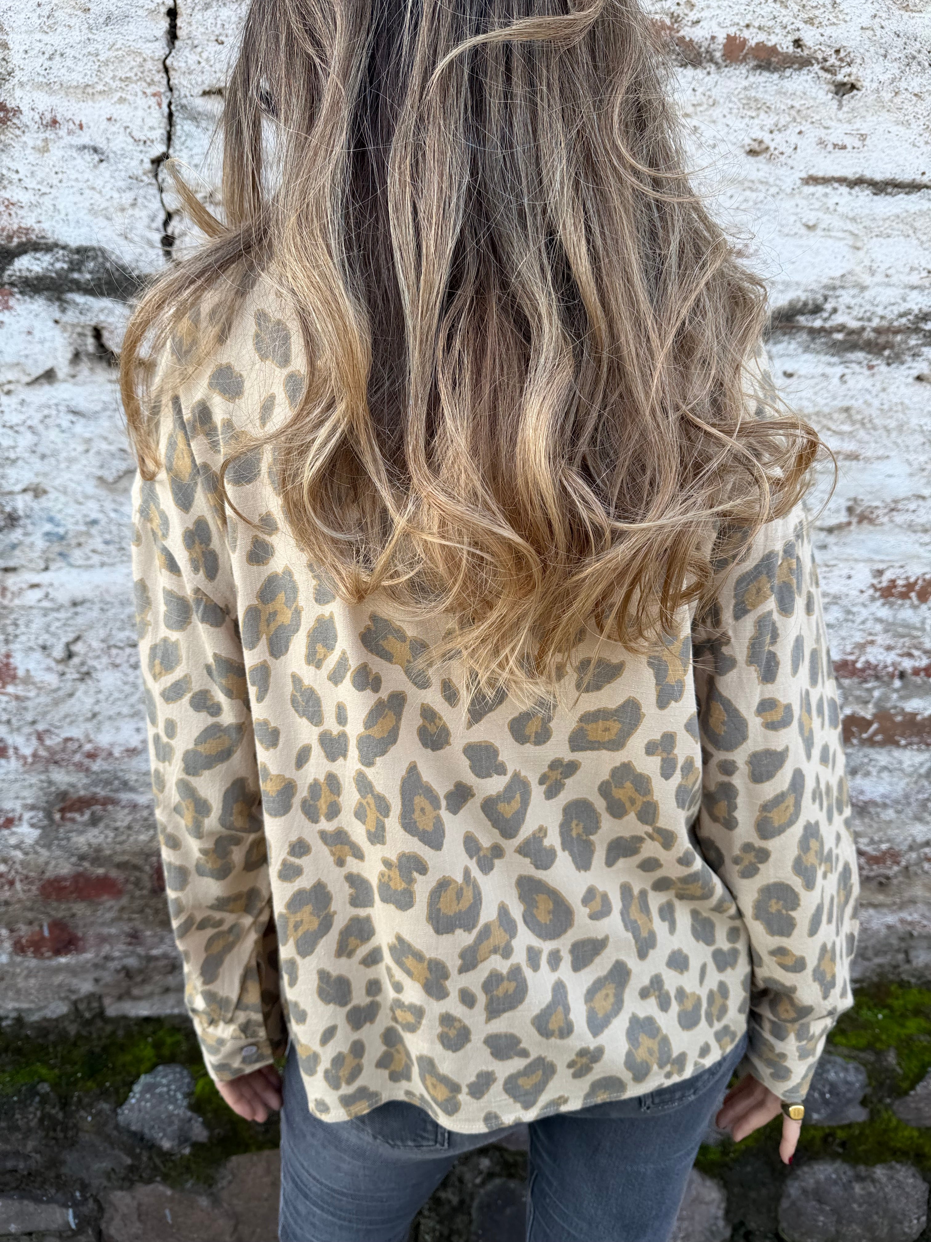Chaqueta delgada/ blusa lino print beige clara