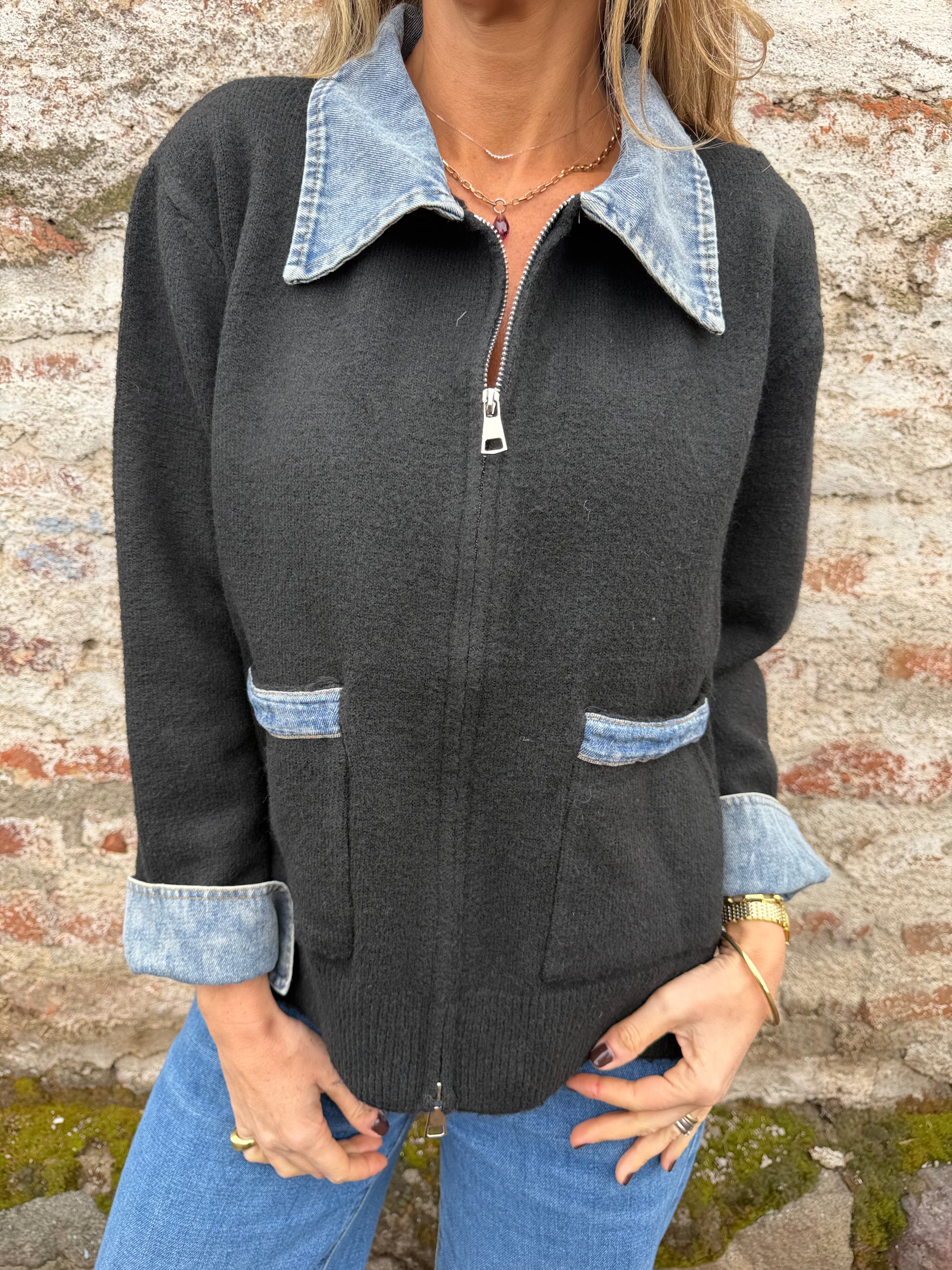 Chaleco cierre cuello y puños bluejean negro