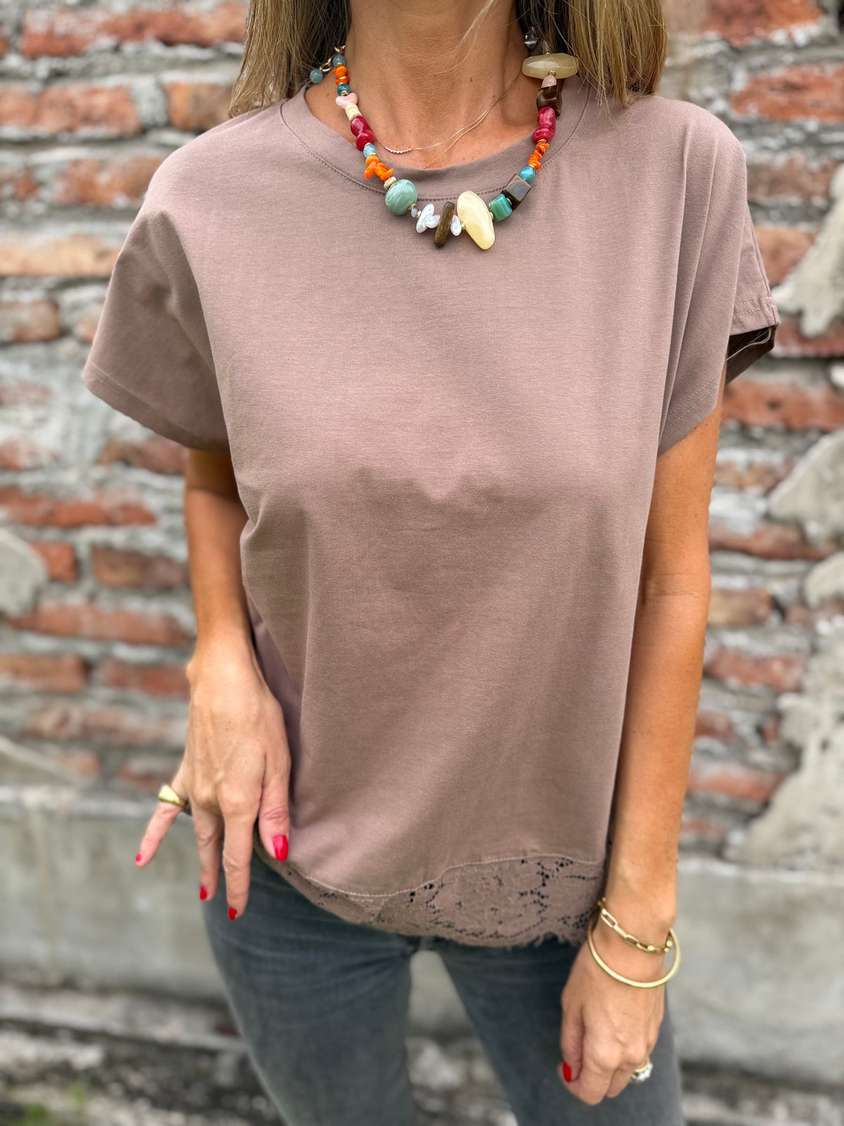 Polera básica algodón encaje inferior café