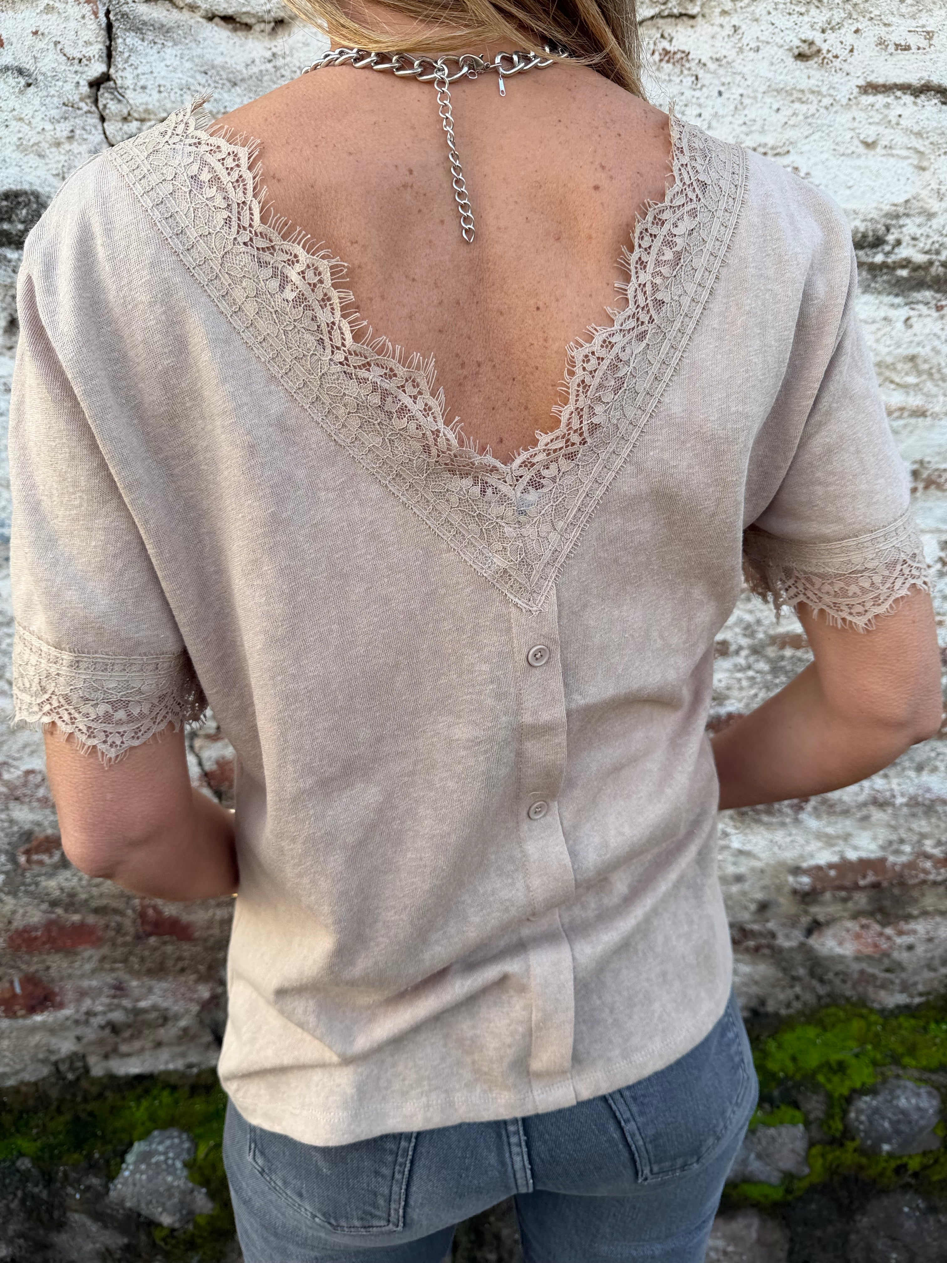 Polera algodón rústico encajes beige