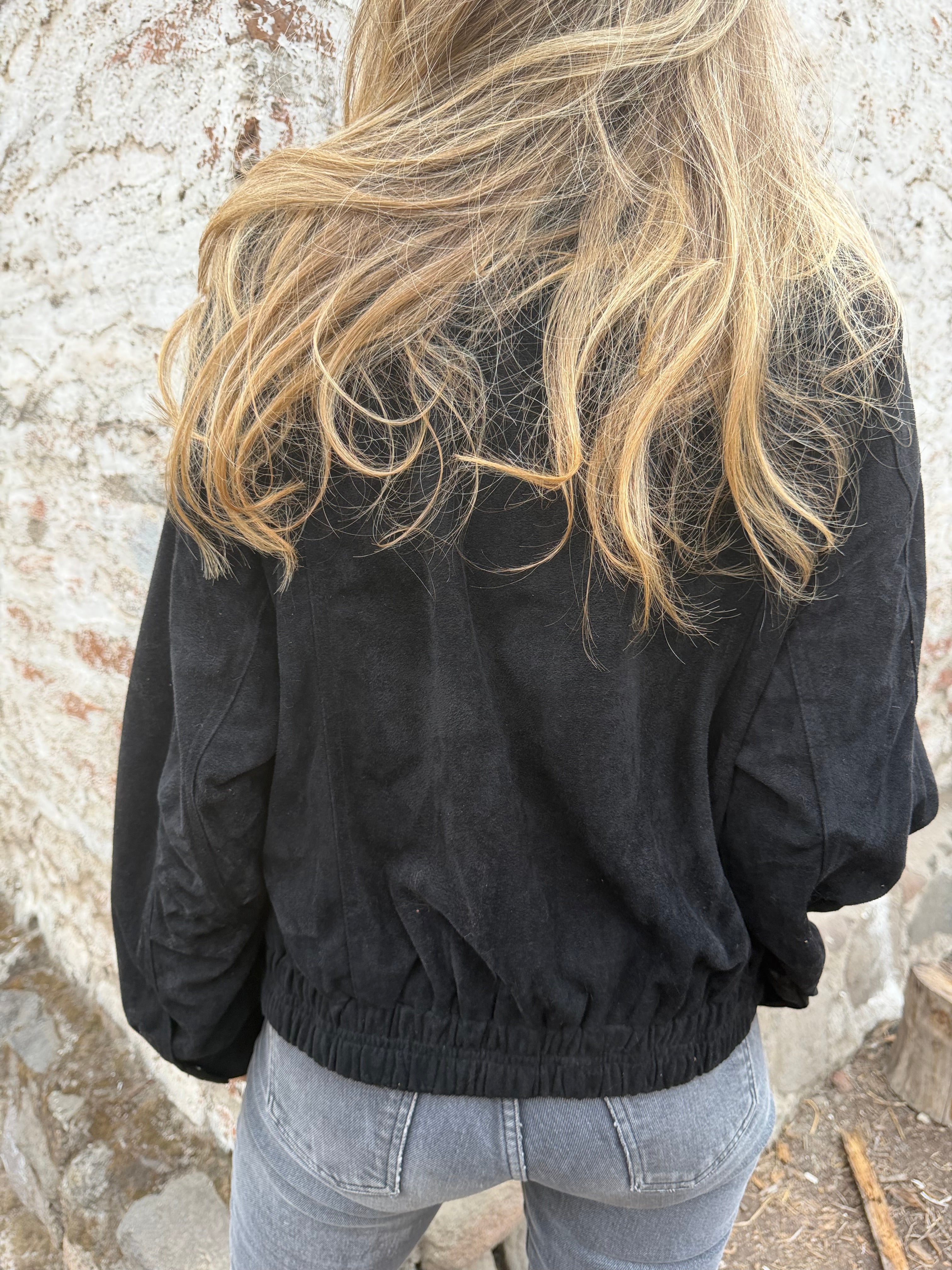 Bomber efecto cuero gamuza negra