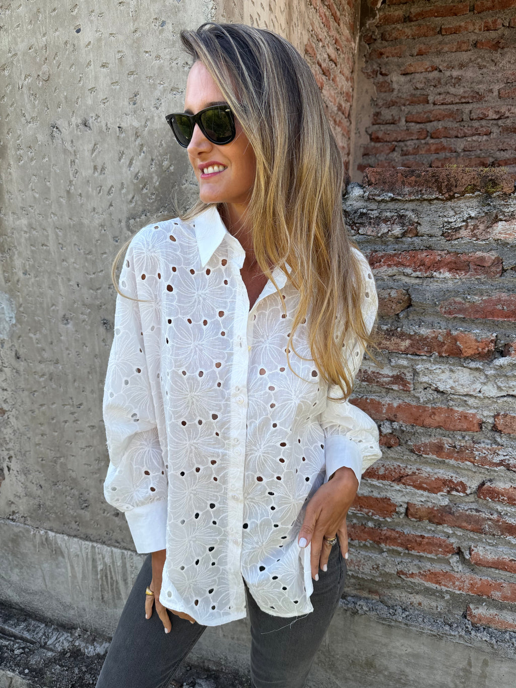 Blusón broderie total blanco