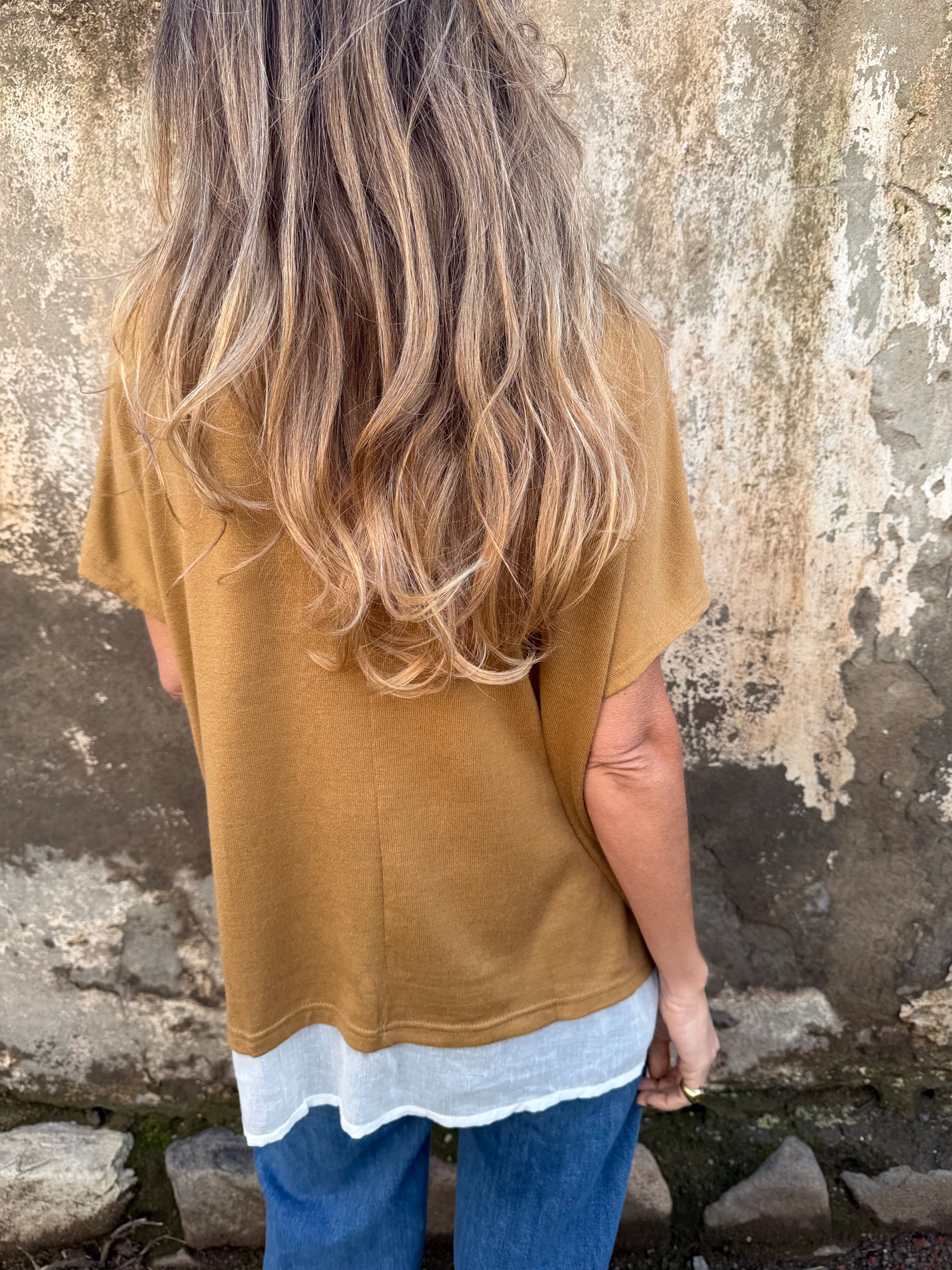 Blusa/ polera camel