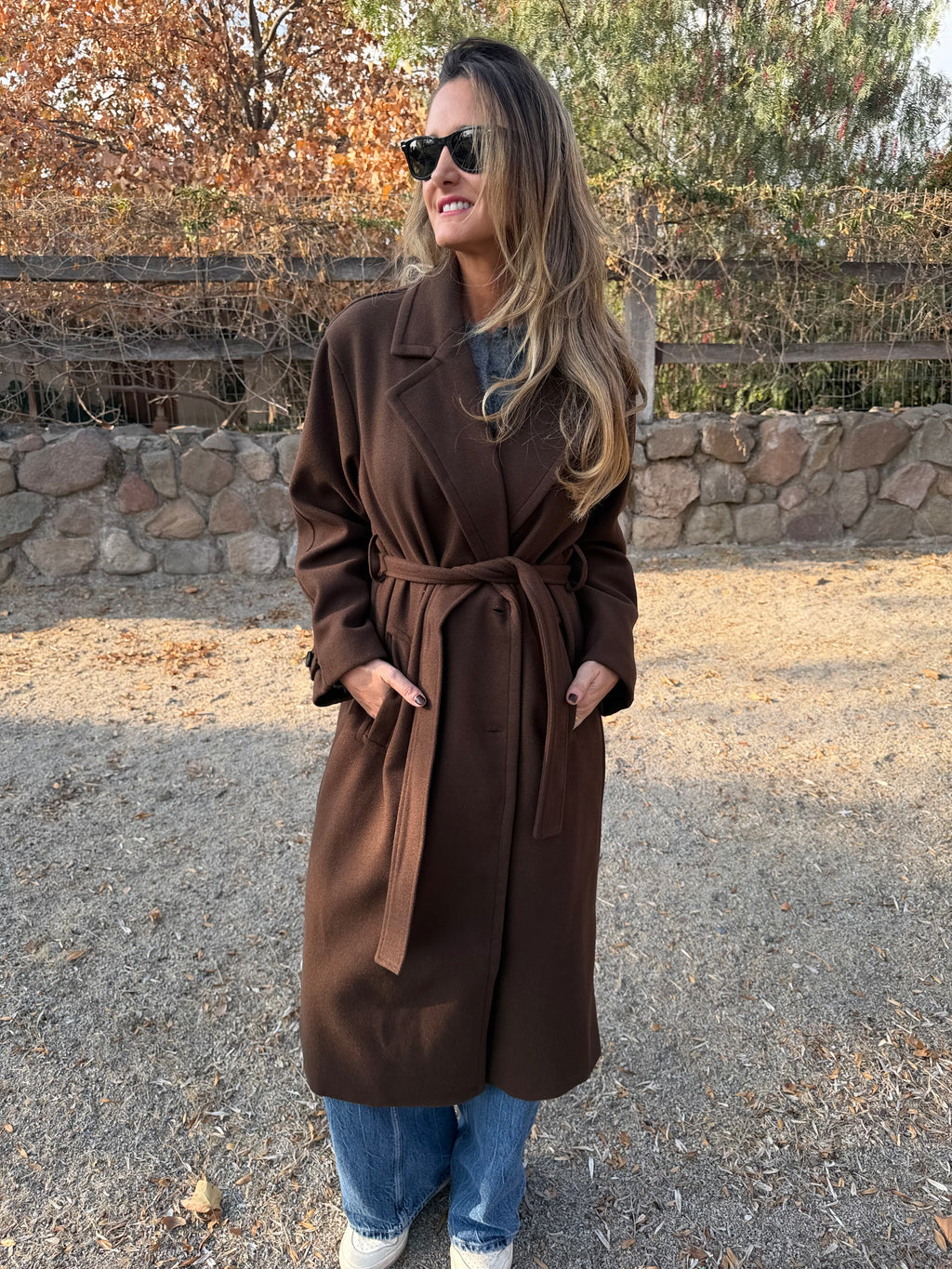 Abrido tipo trench clásico café