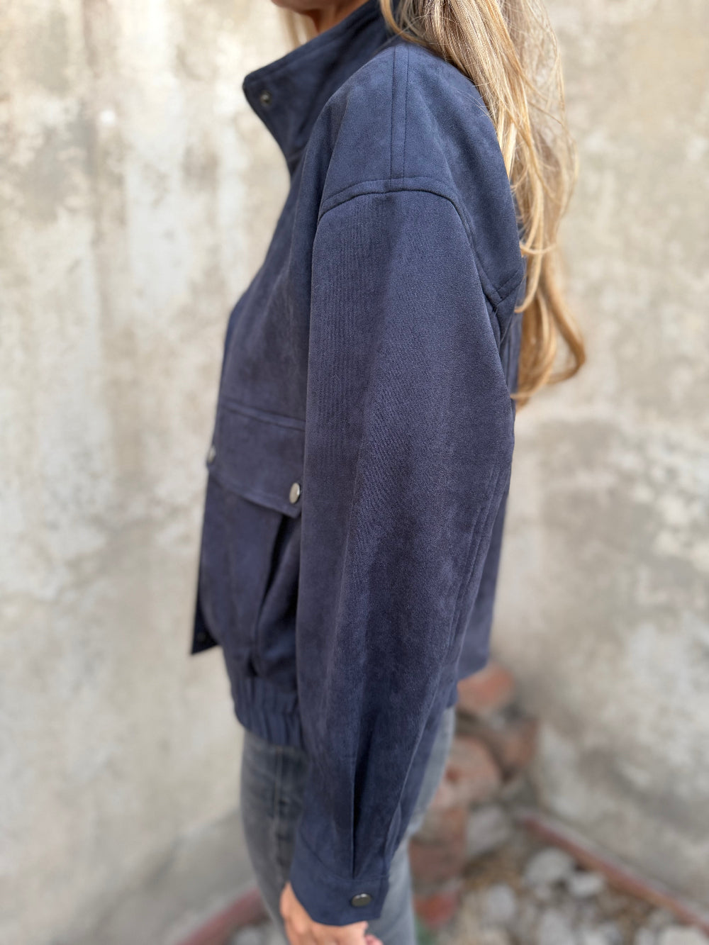 Chaqueta suede bolsillo grande azul piedra
