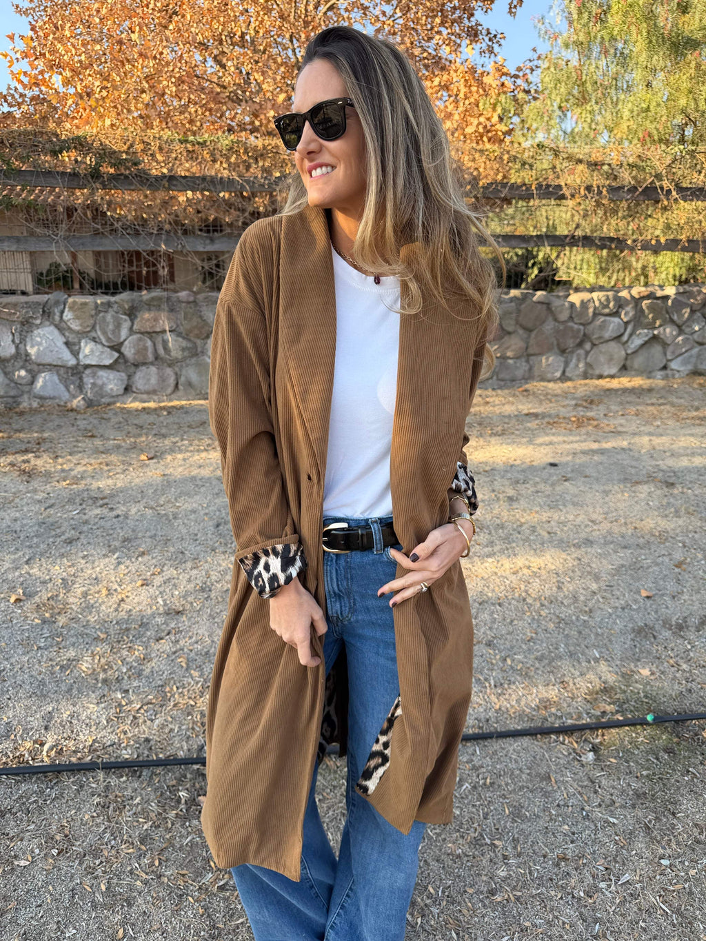 Trench cotelé fondo print camel