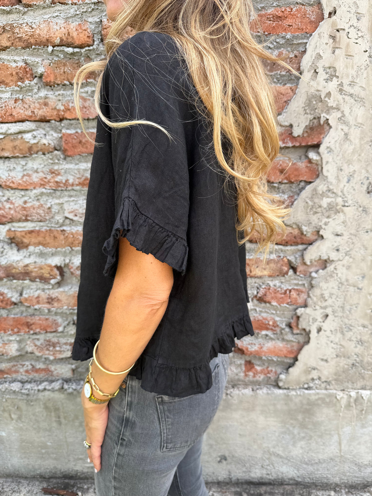 Blusa 100% lino vuelitos negra