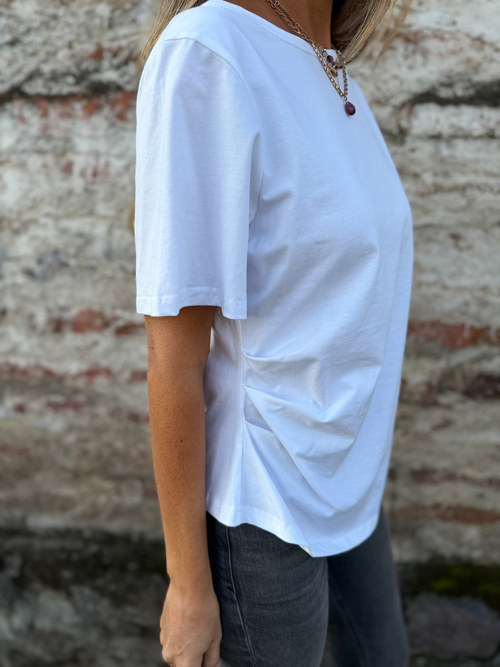 Polera largo irregular blanca
