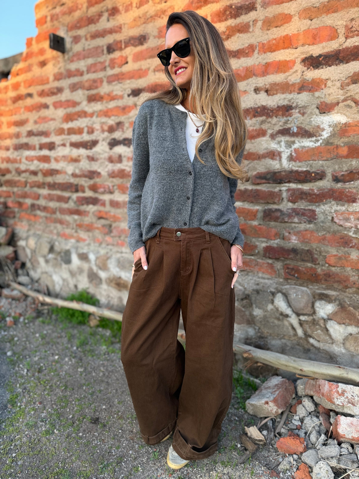 Bluejean pierna ancha new pinzas café