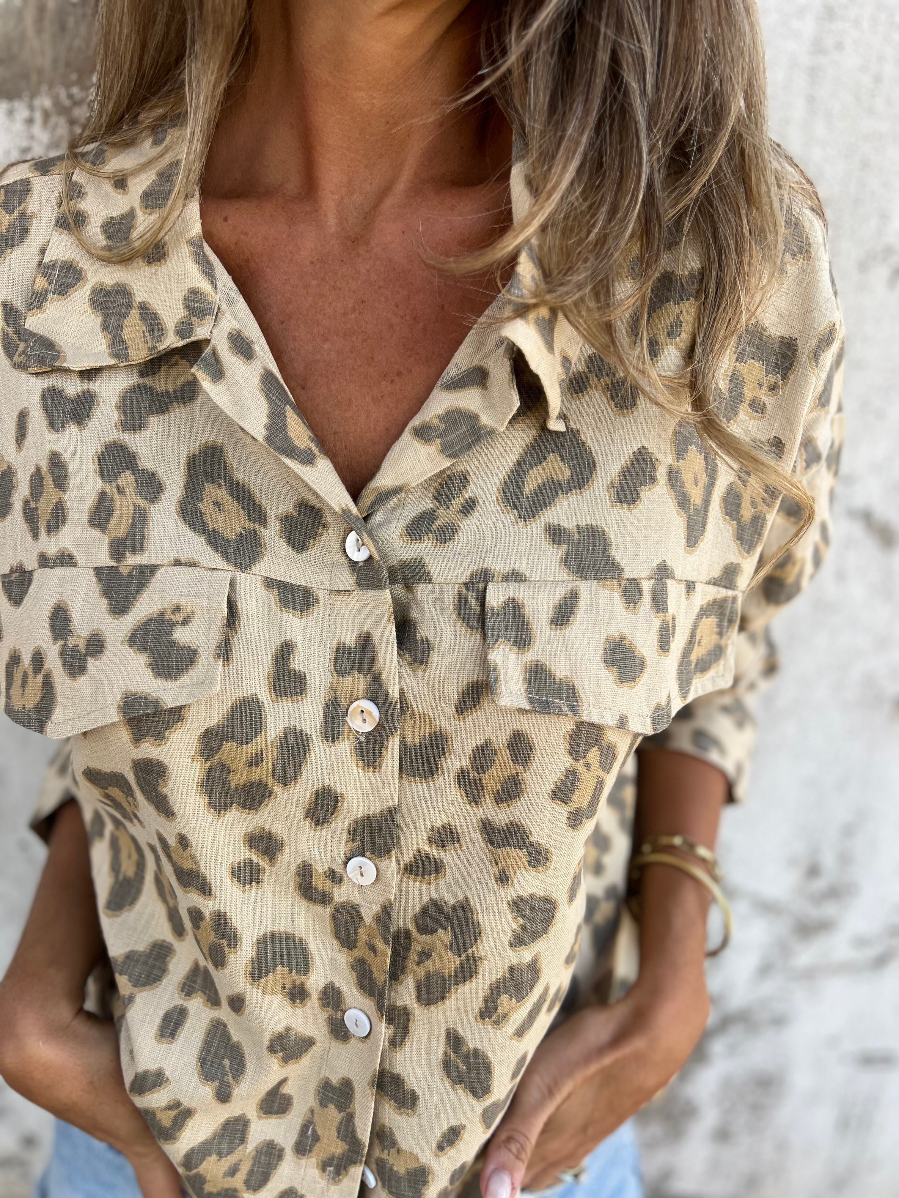 Chaqueta delgada/ blusa lino print beige clara