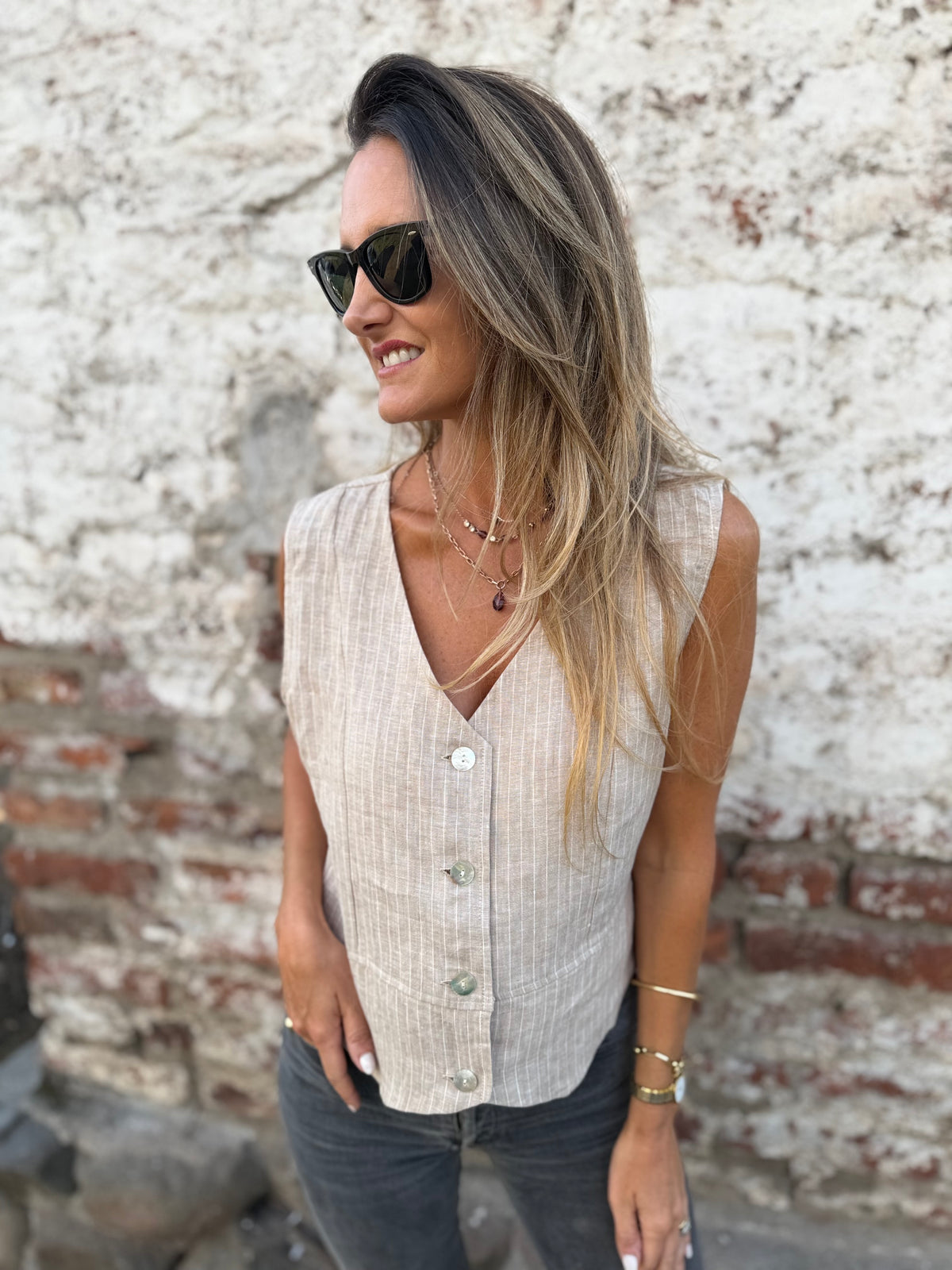 Gillet lino raya diplomática beige