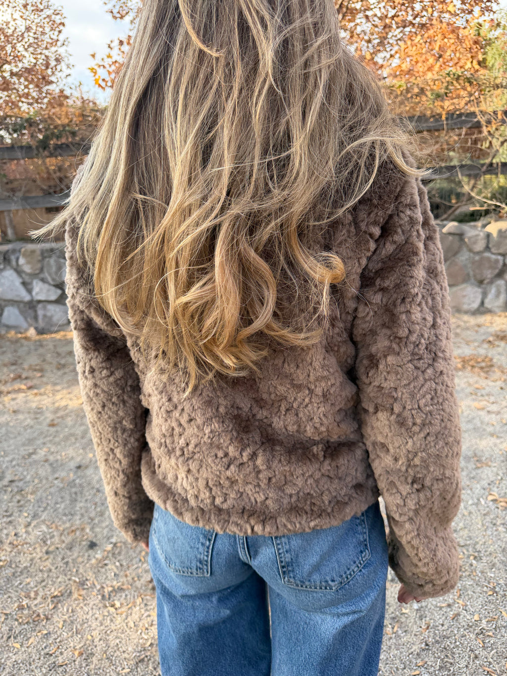 Chaqueta piel sobria café