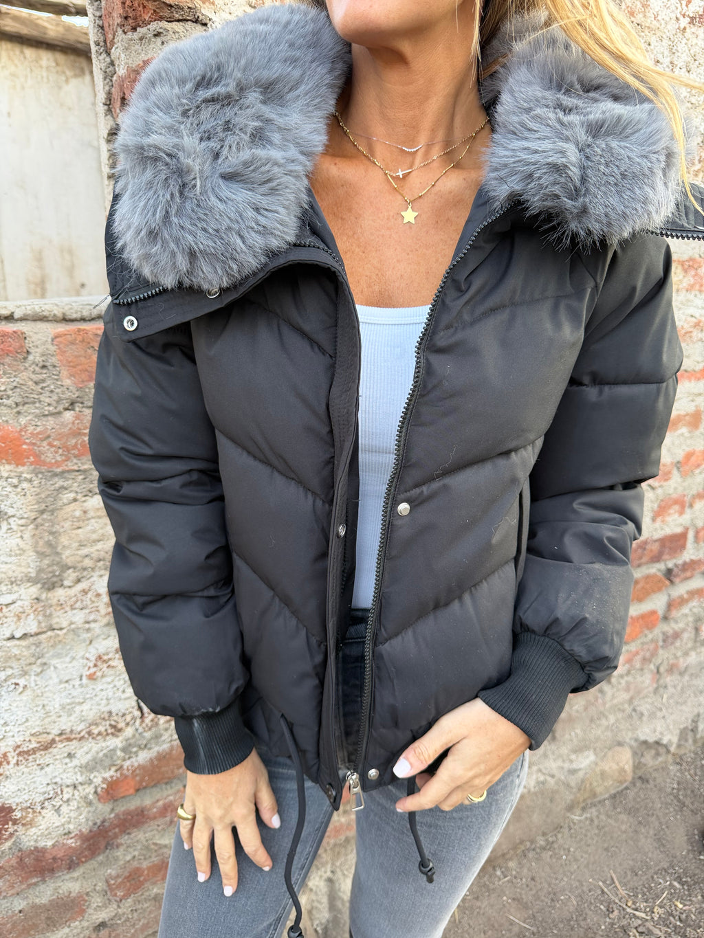 Parca puffa premium cuello removible negra