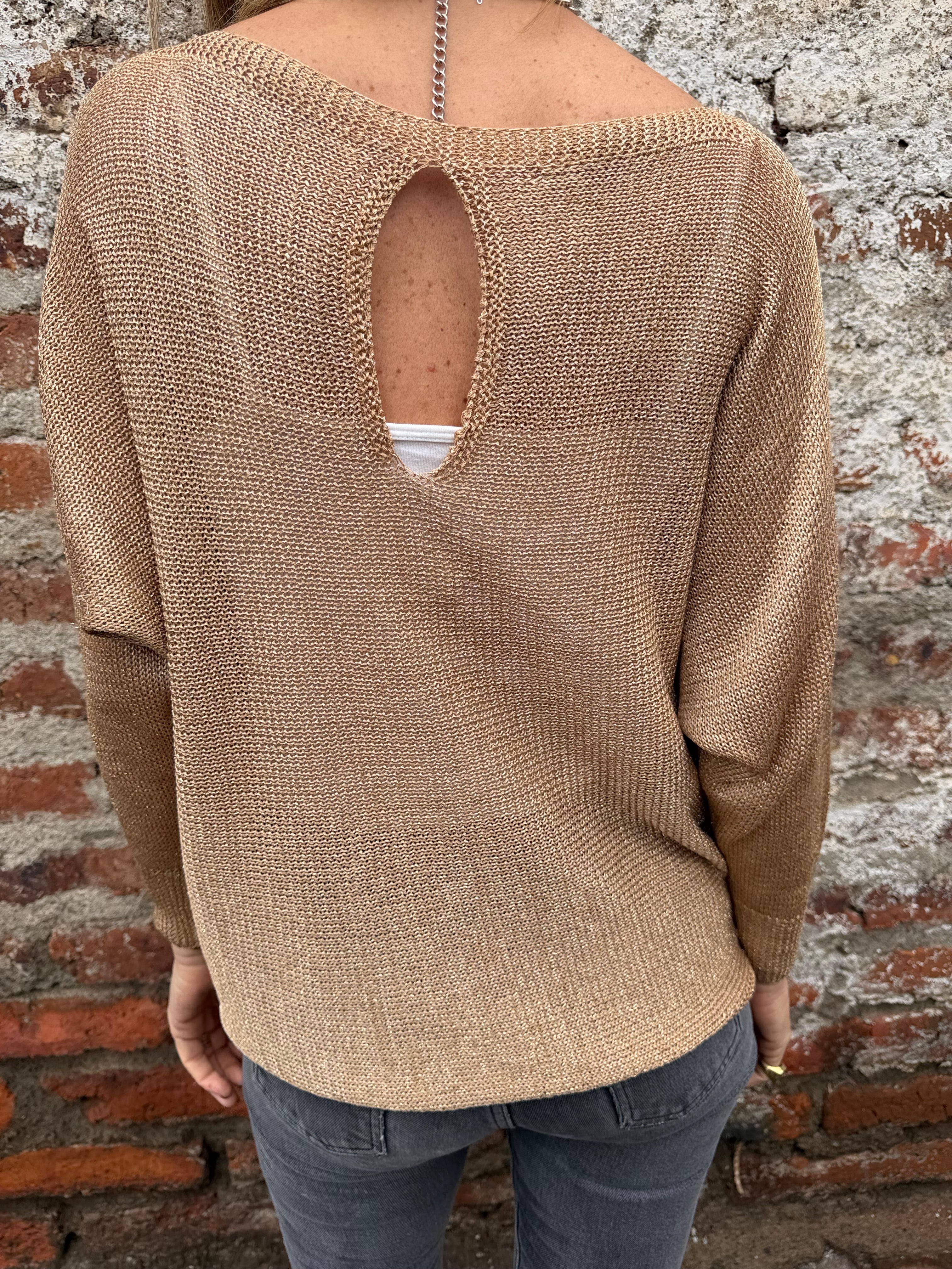 Chaleco hilo detalles dorados camel