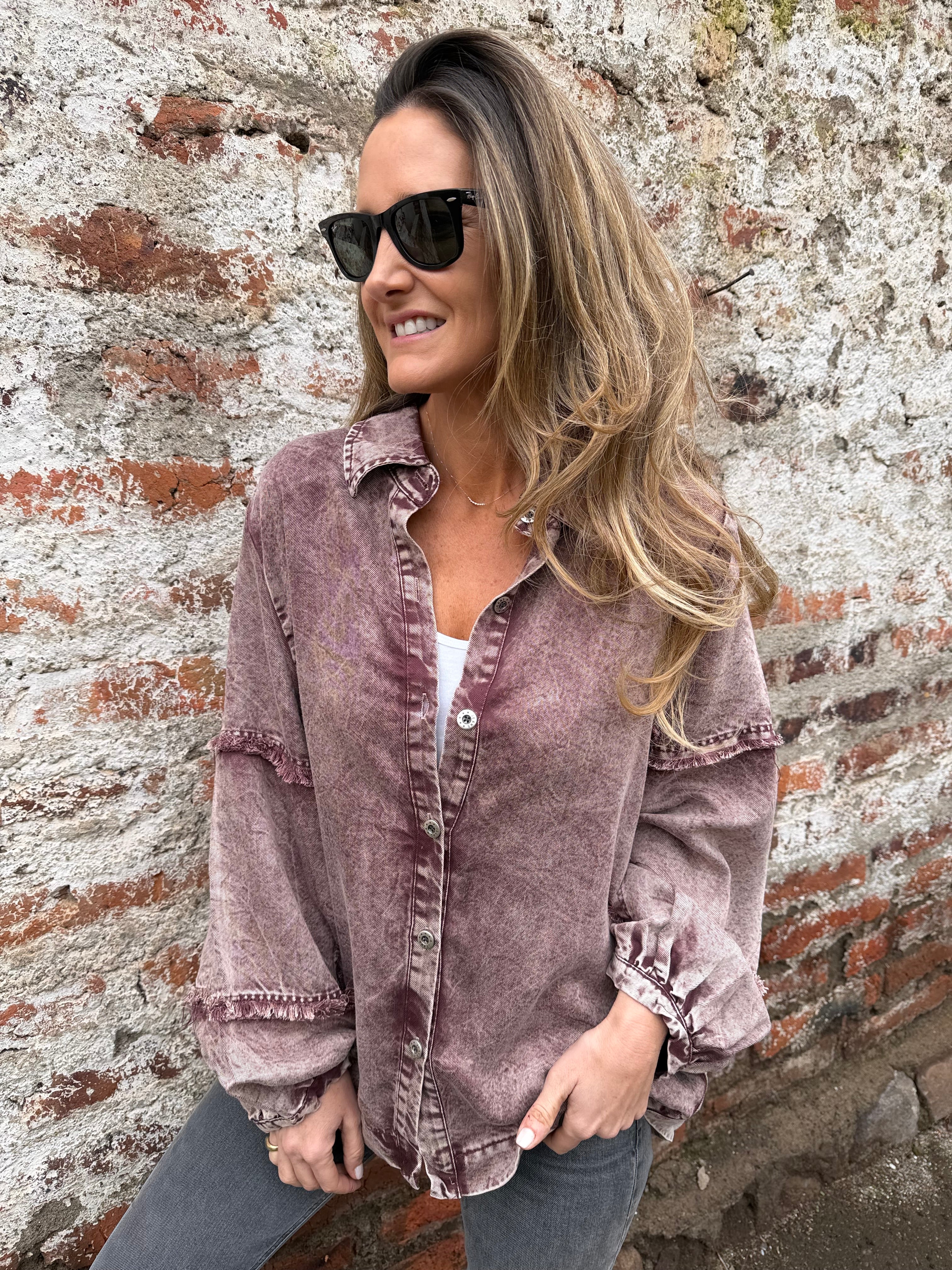 Blusa de bluejean manga globo burdeo
