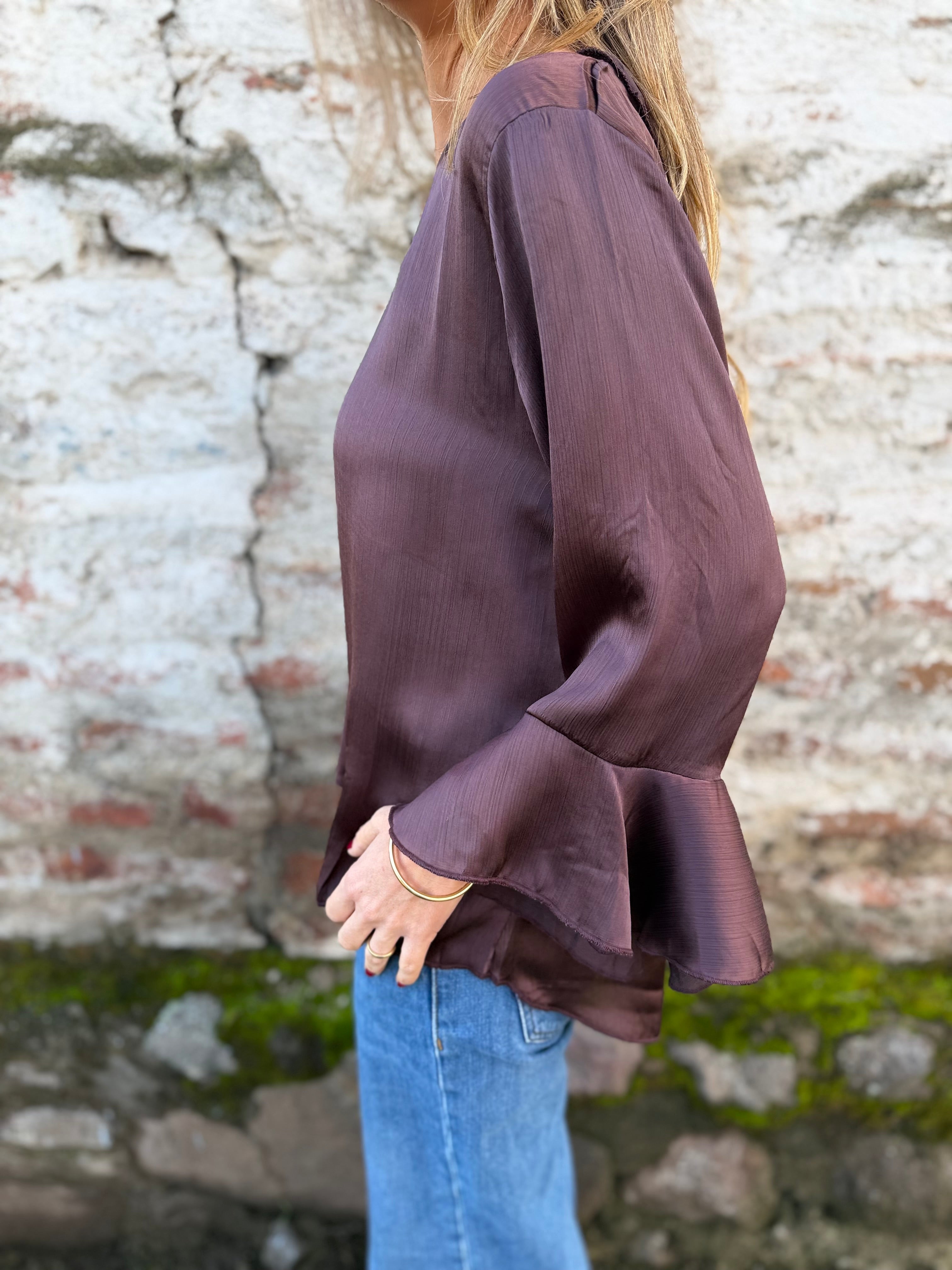Blusa perlada volados café