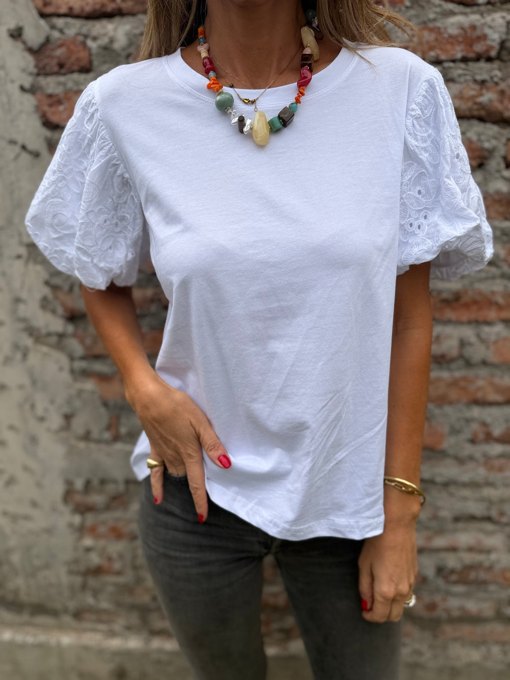 New polera algodón mangas broderie blanca