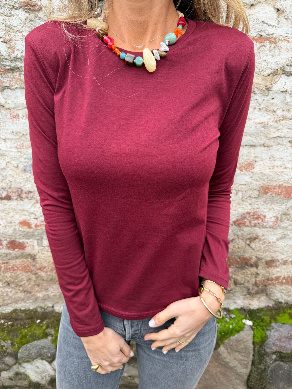Polera hombreras basica burdeo