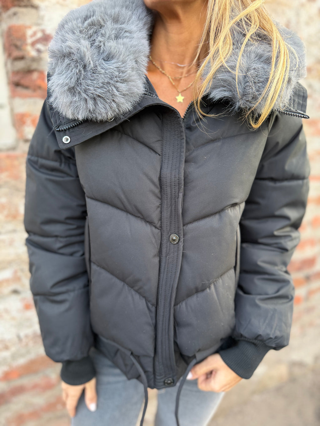 Parca puffa premium cuello removible negra