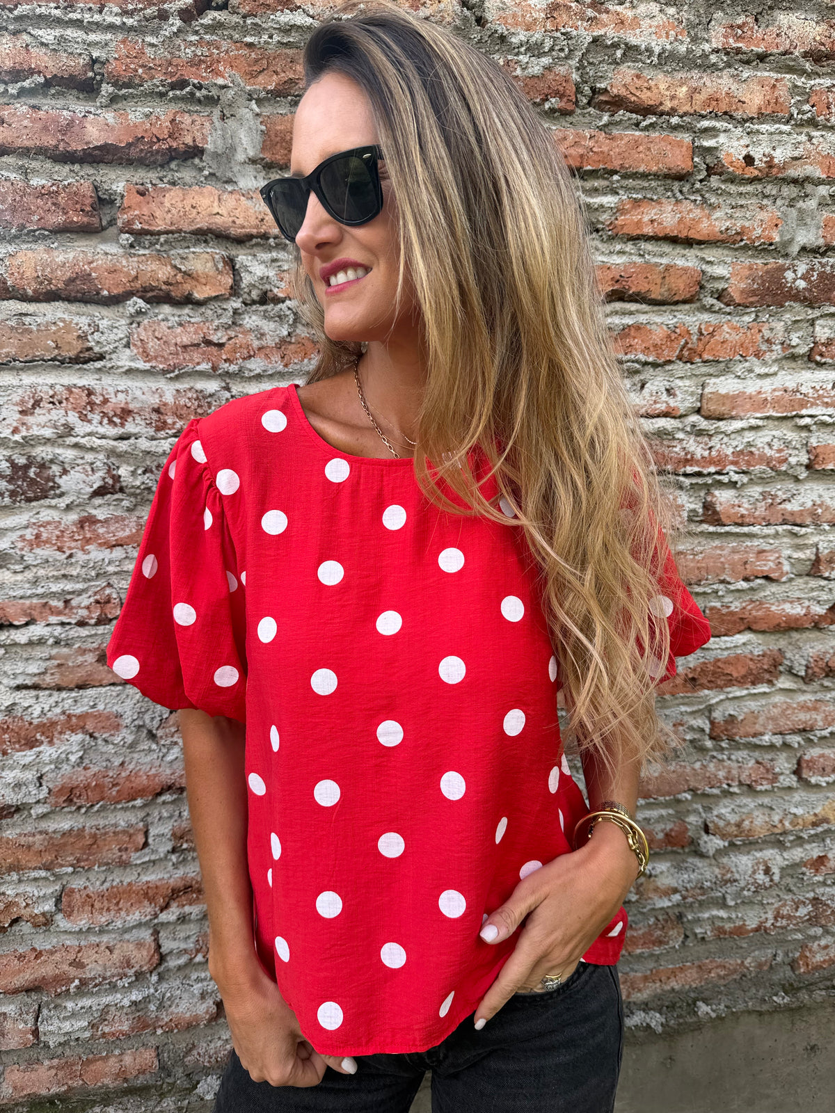 Blusa lunares mangas abullonadas roja