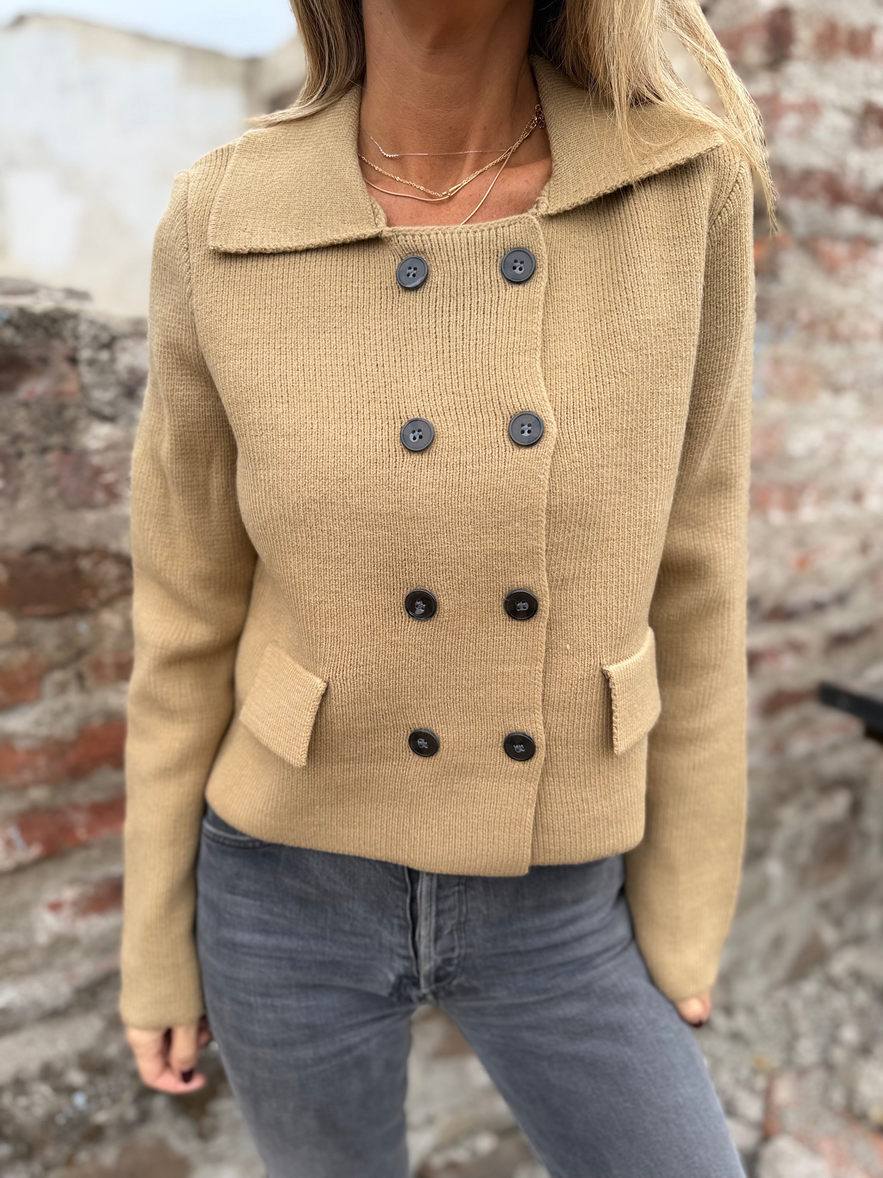 Chaleco tipo chaquetita camel