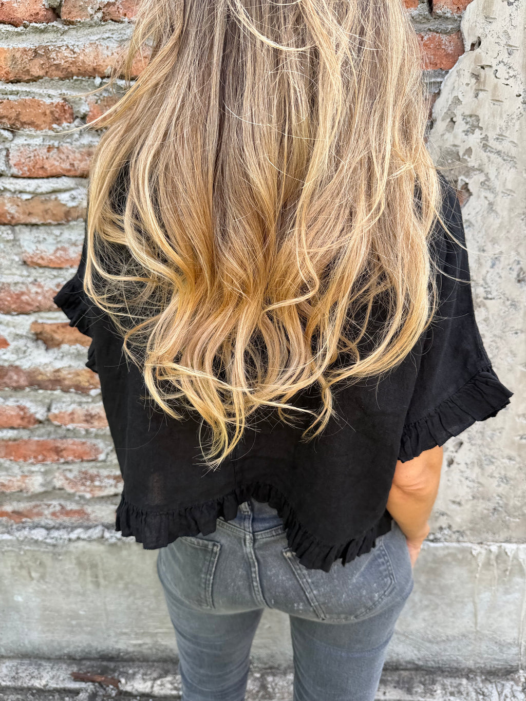 Blusa 100% lino vuelitos negra