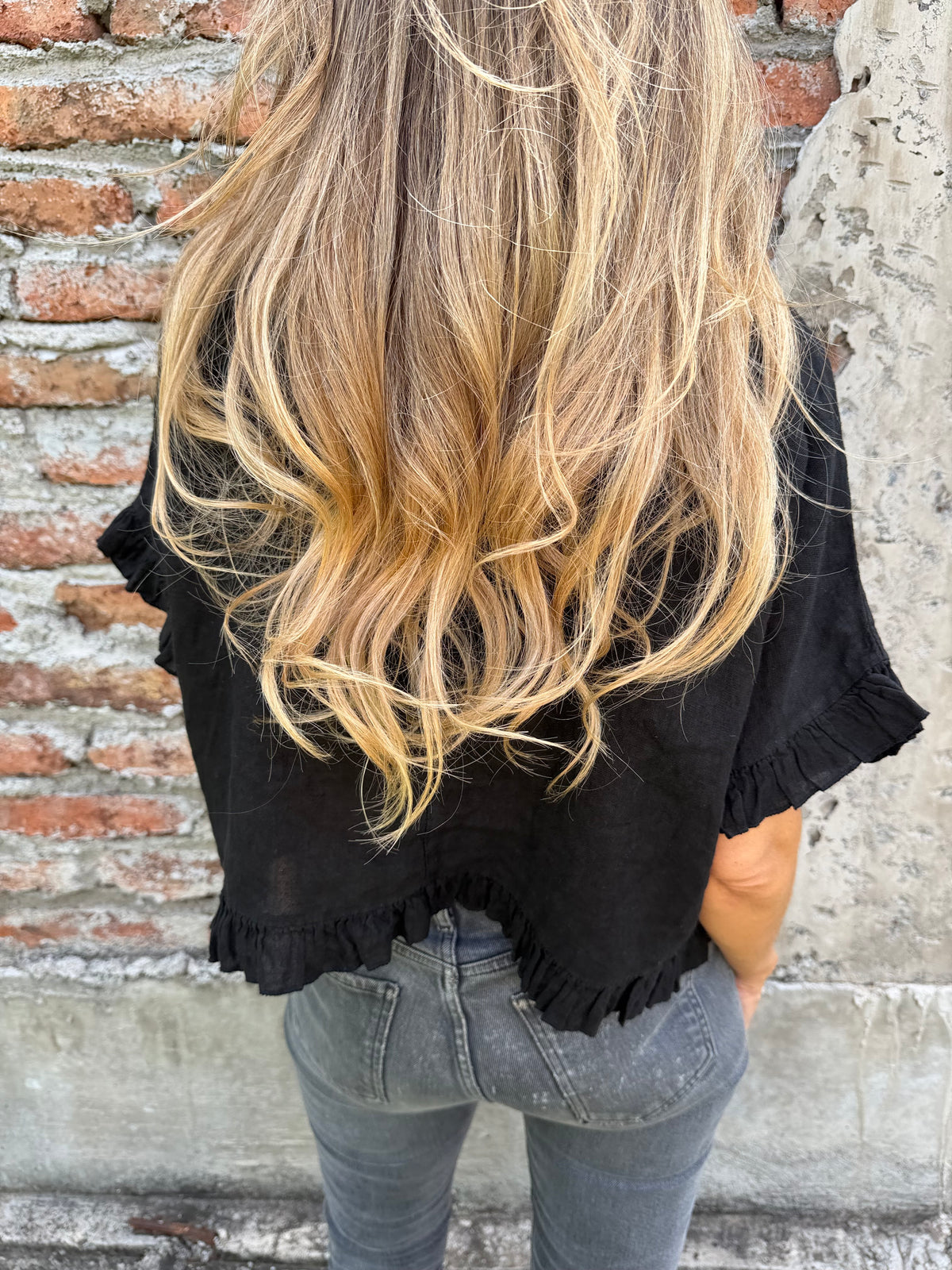 Blusa 100% lino vuelitos negra