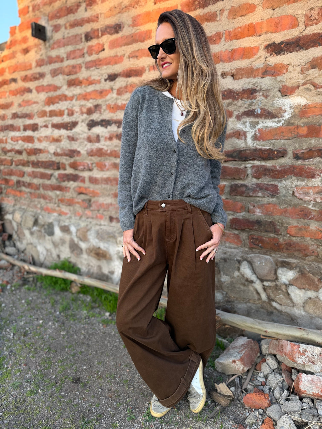 Bluejean pierna ancha new pinzas café
