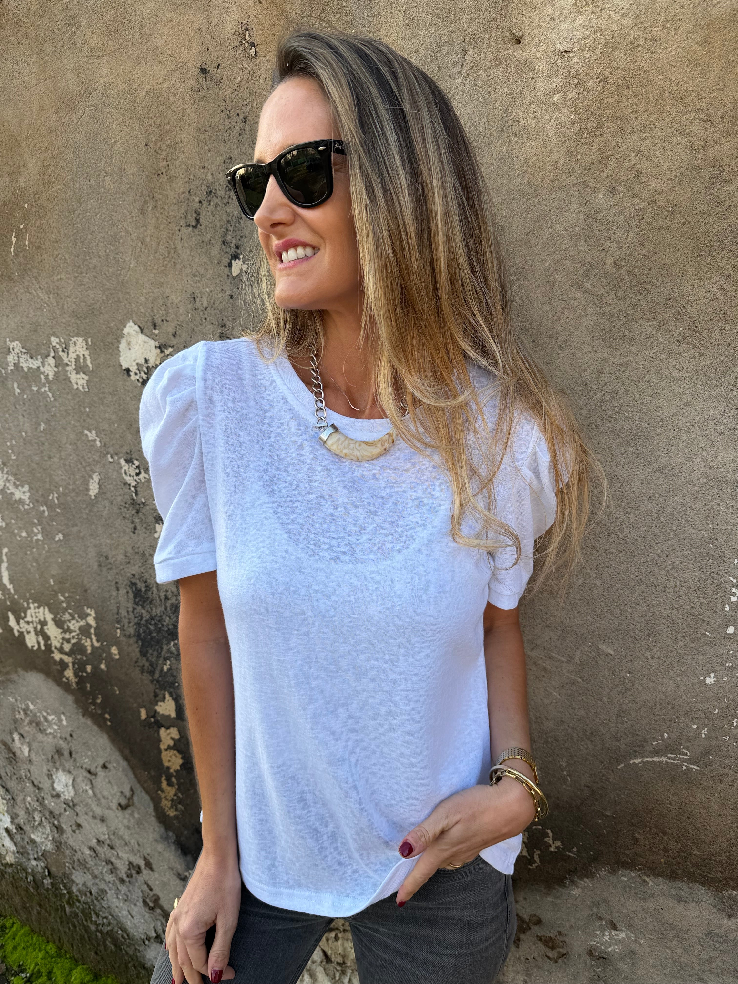 Polera hombro aglobado blanca