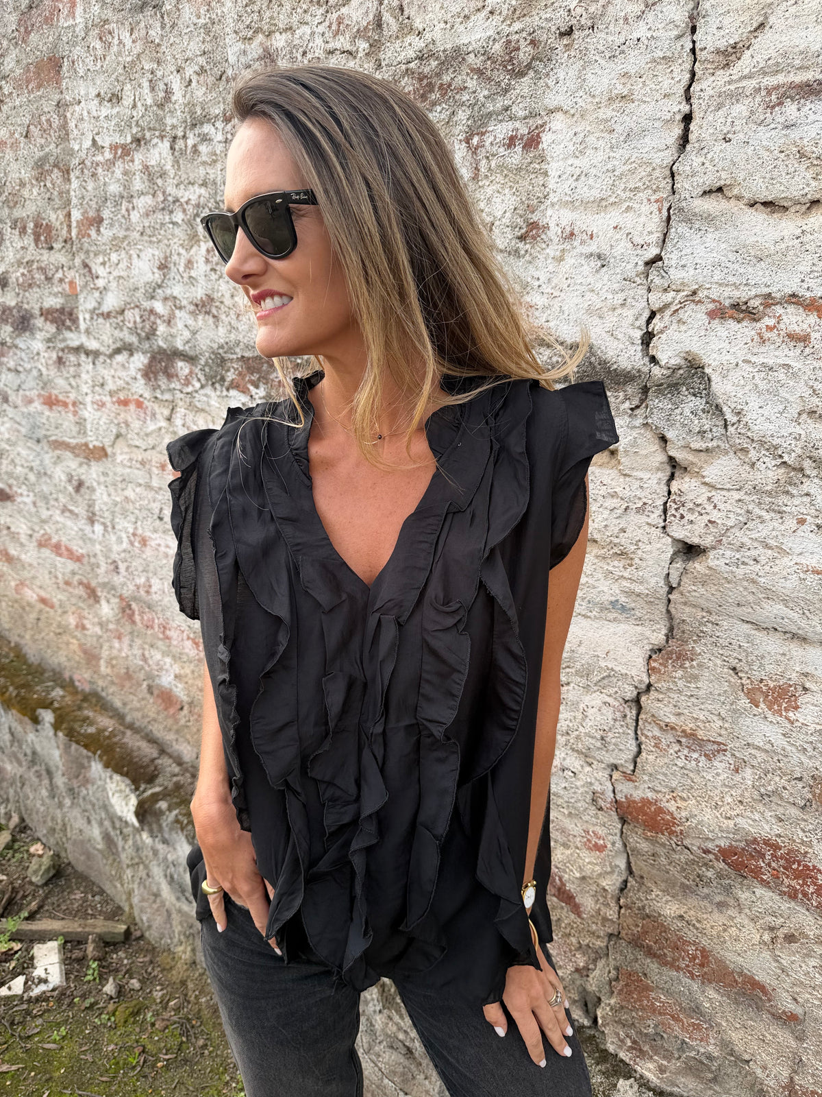 Blusa doble volados negra