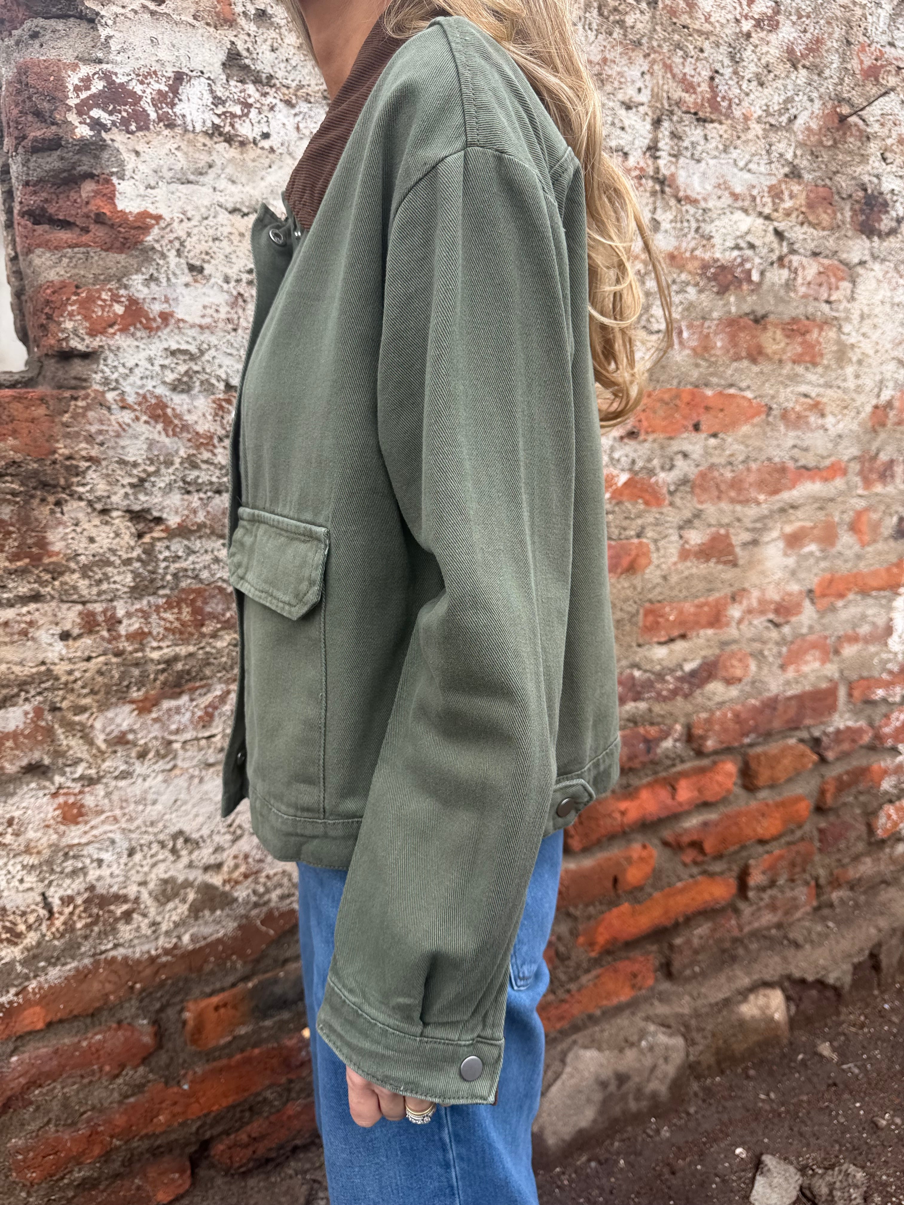 Chaqueta bluejean detalles cotelé verde