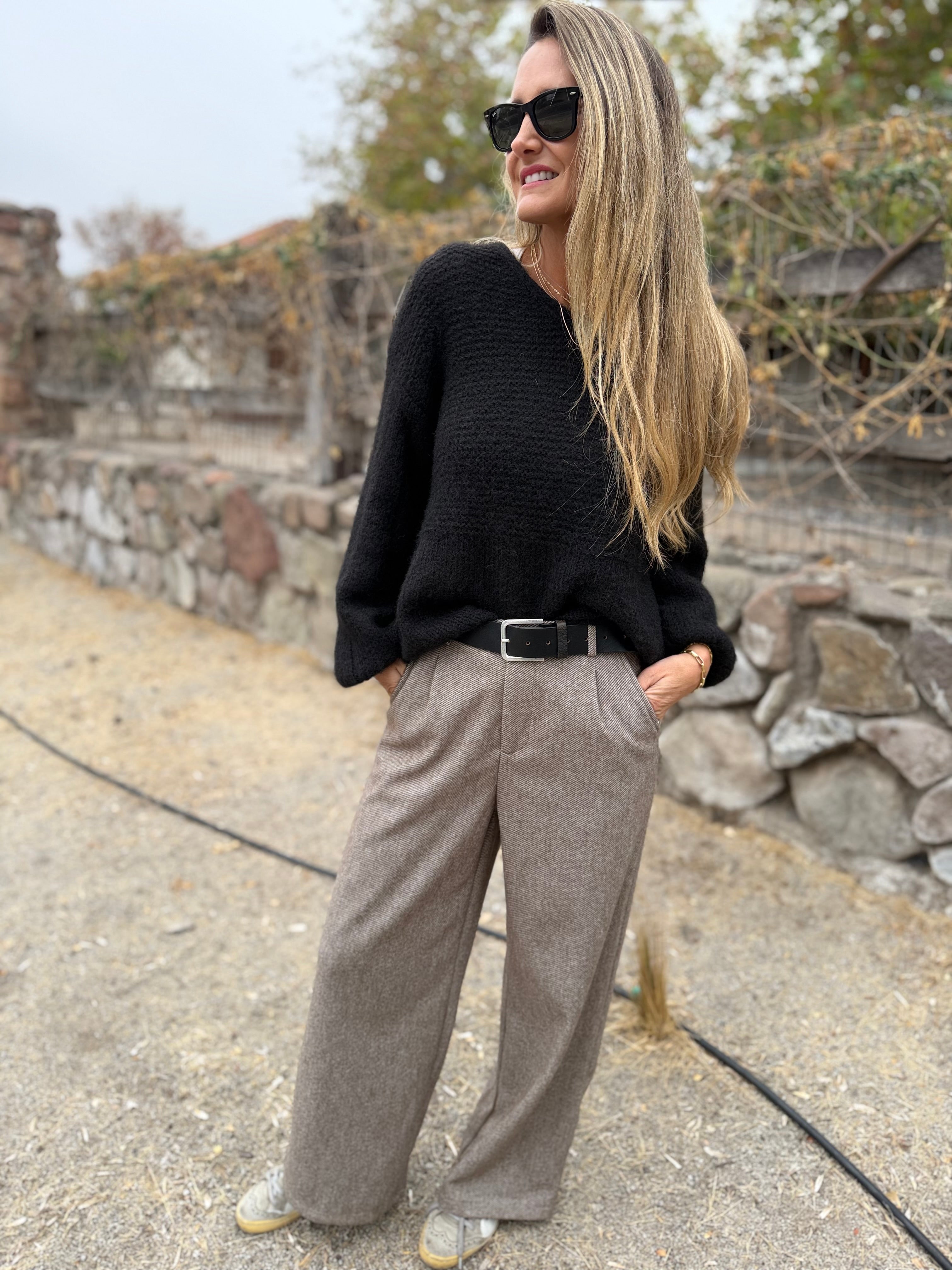 New Pantalón sastre beige