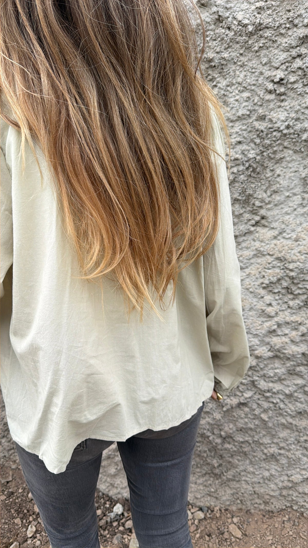 Blusa botoncitos coqueta broderie verde claro