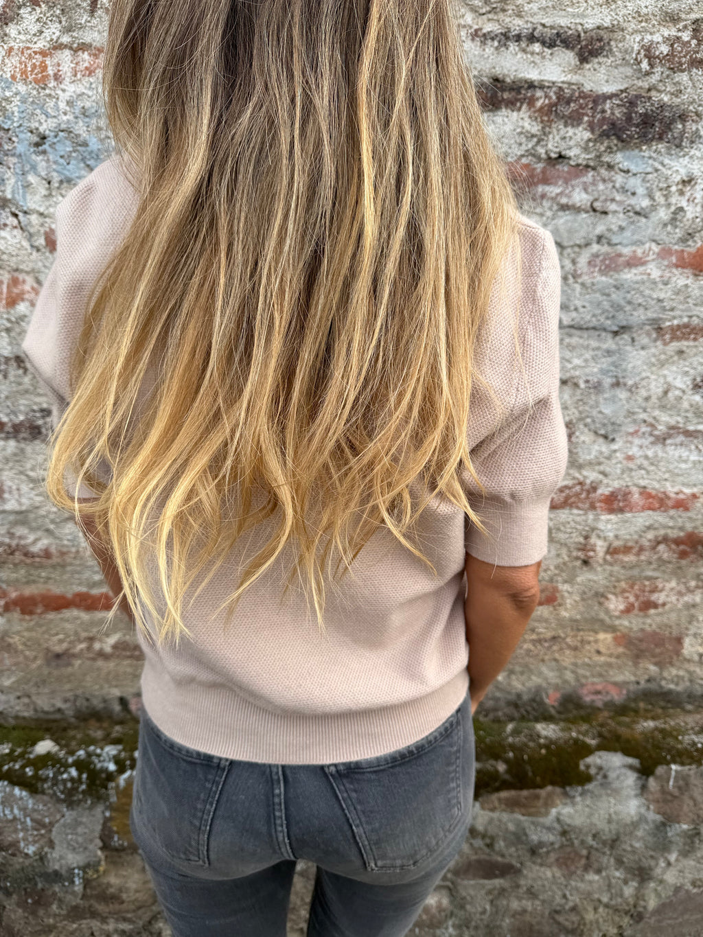 Polera/ Chaleco botones dorados beige