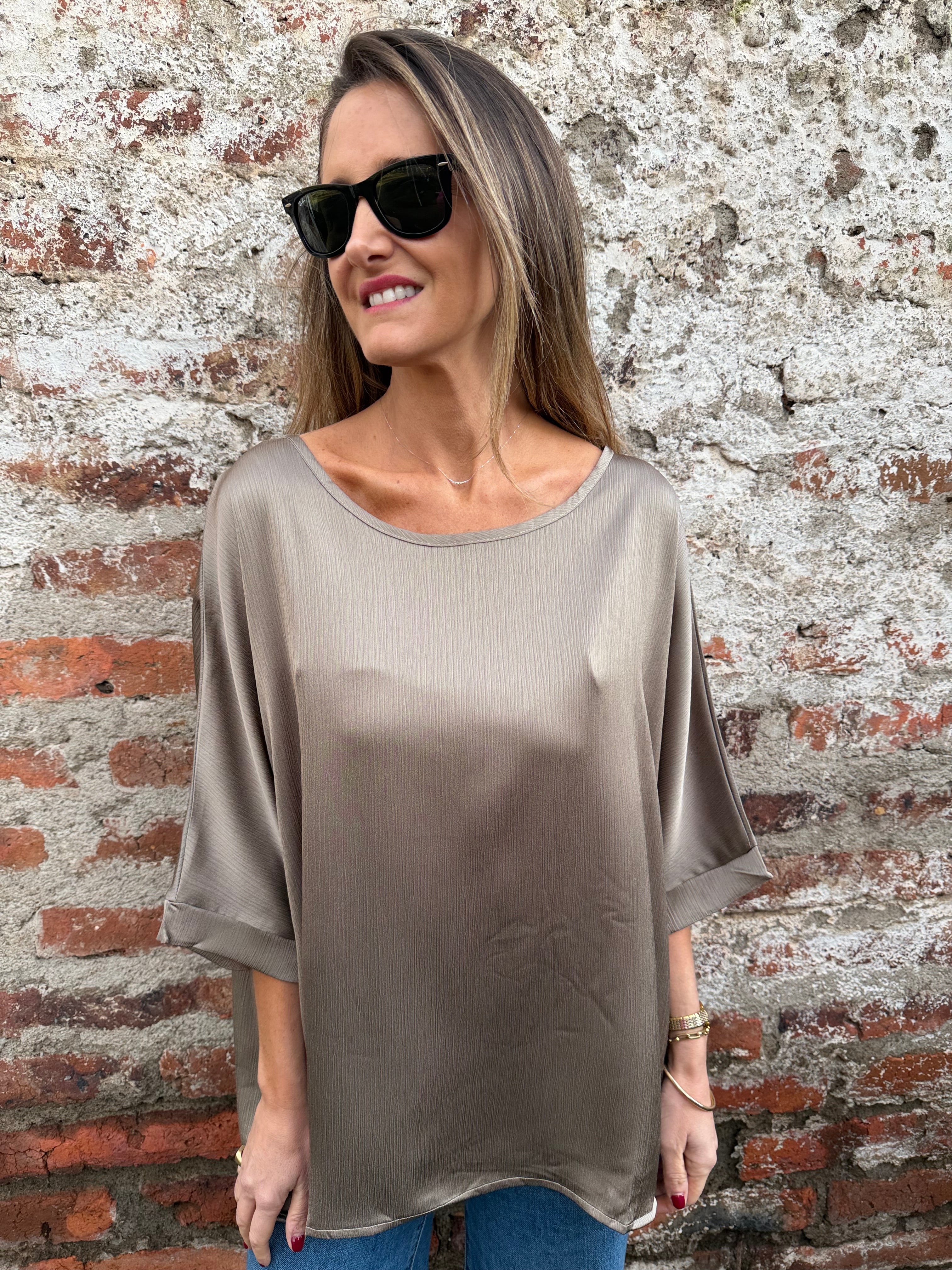Blusón seda increíble taupe