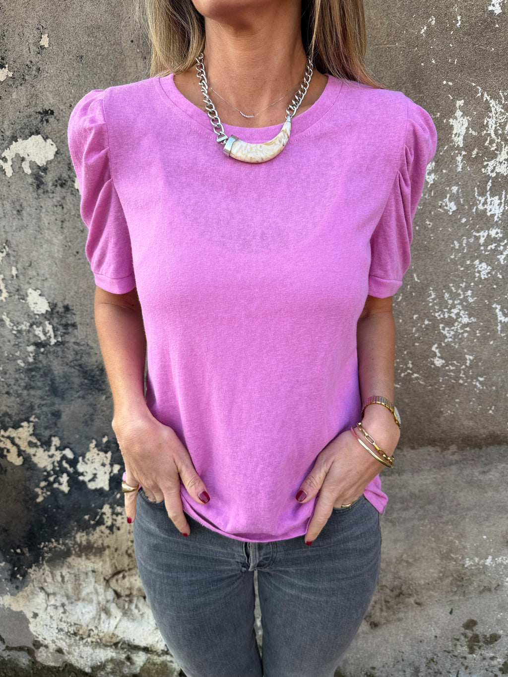 Polera hombro aglobado fucsia