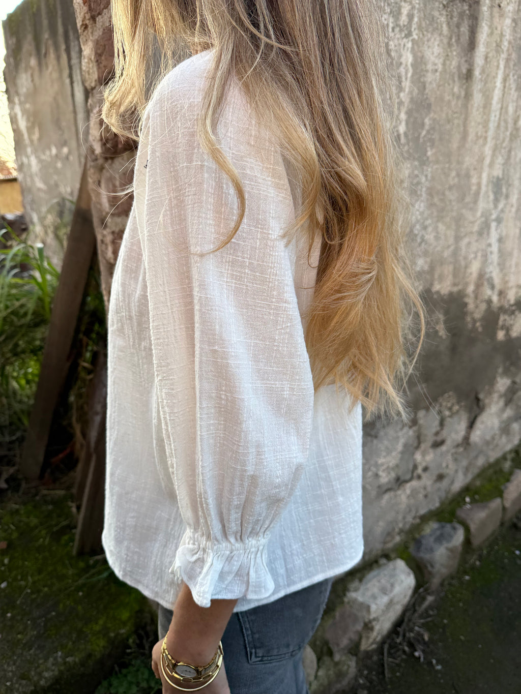 Blusa bámbula botones madera blanca