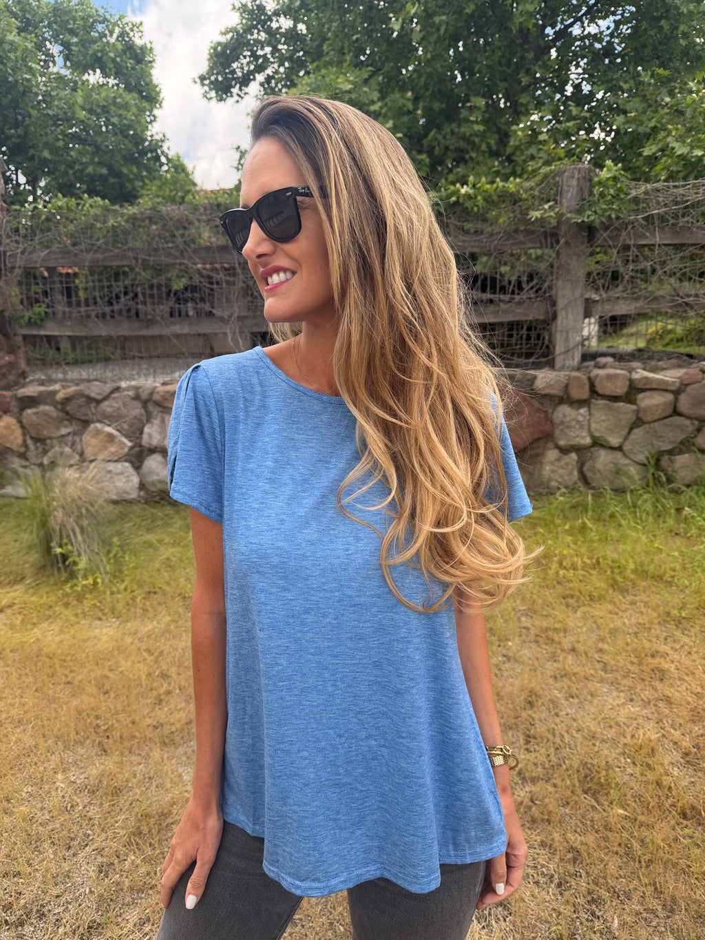 Polera algodón nudo espalda azul
