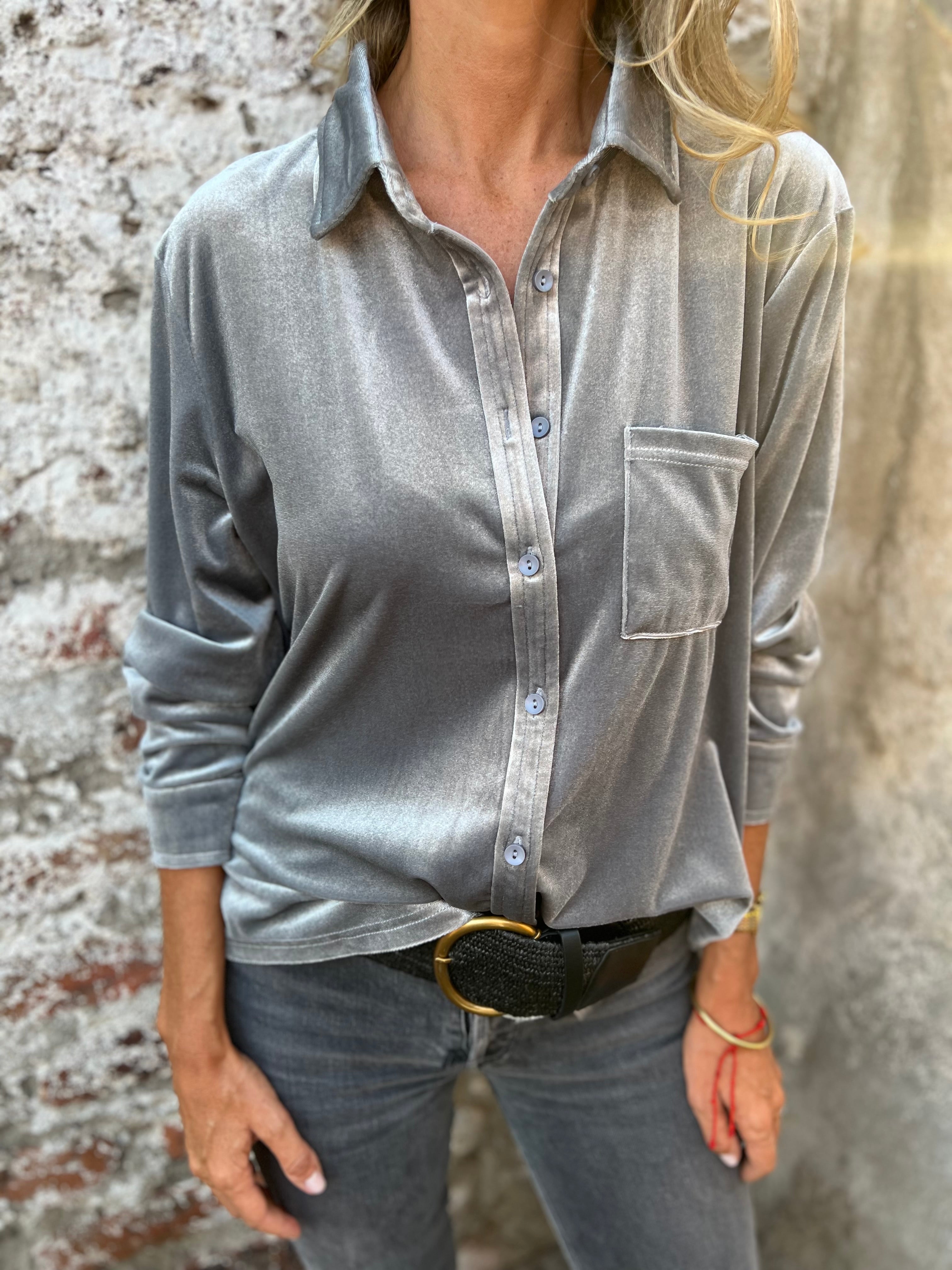 Blusa terciopelo gris acero