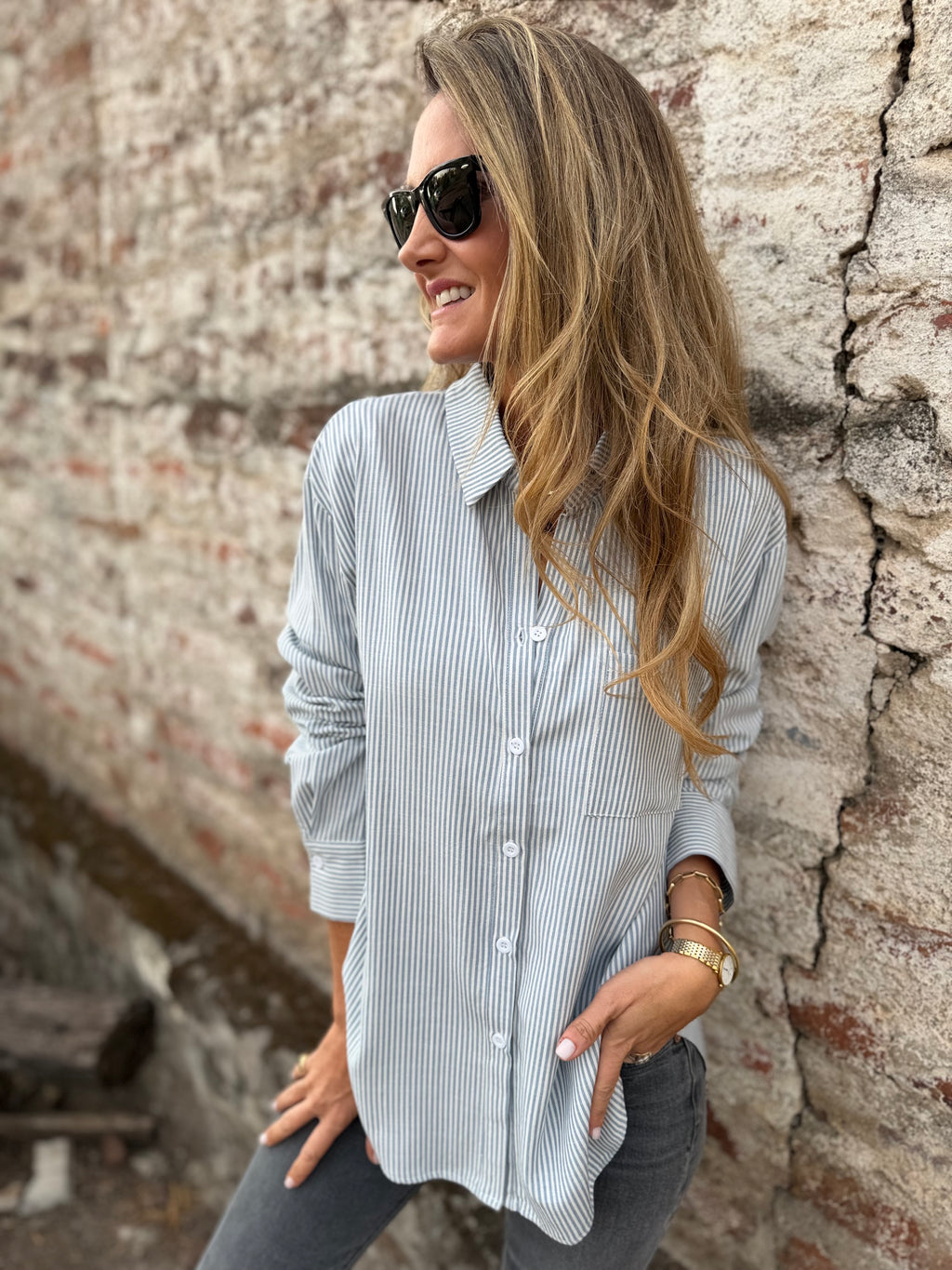 Blusa líneas delgadas celeste